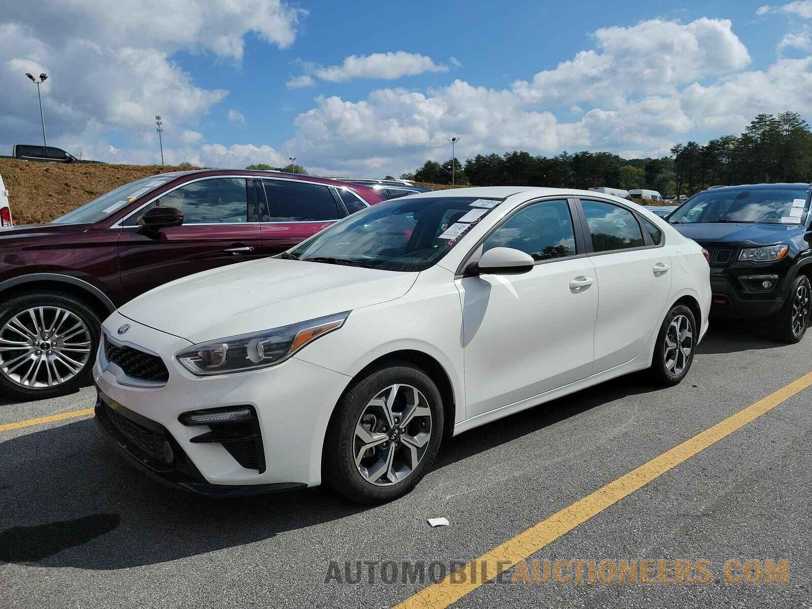 3KPF24AD7ME334424 Kia Forte 2021