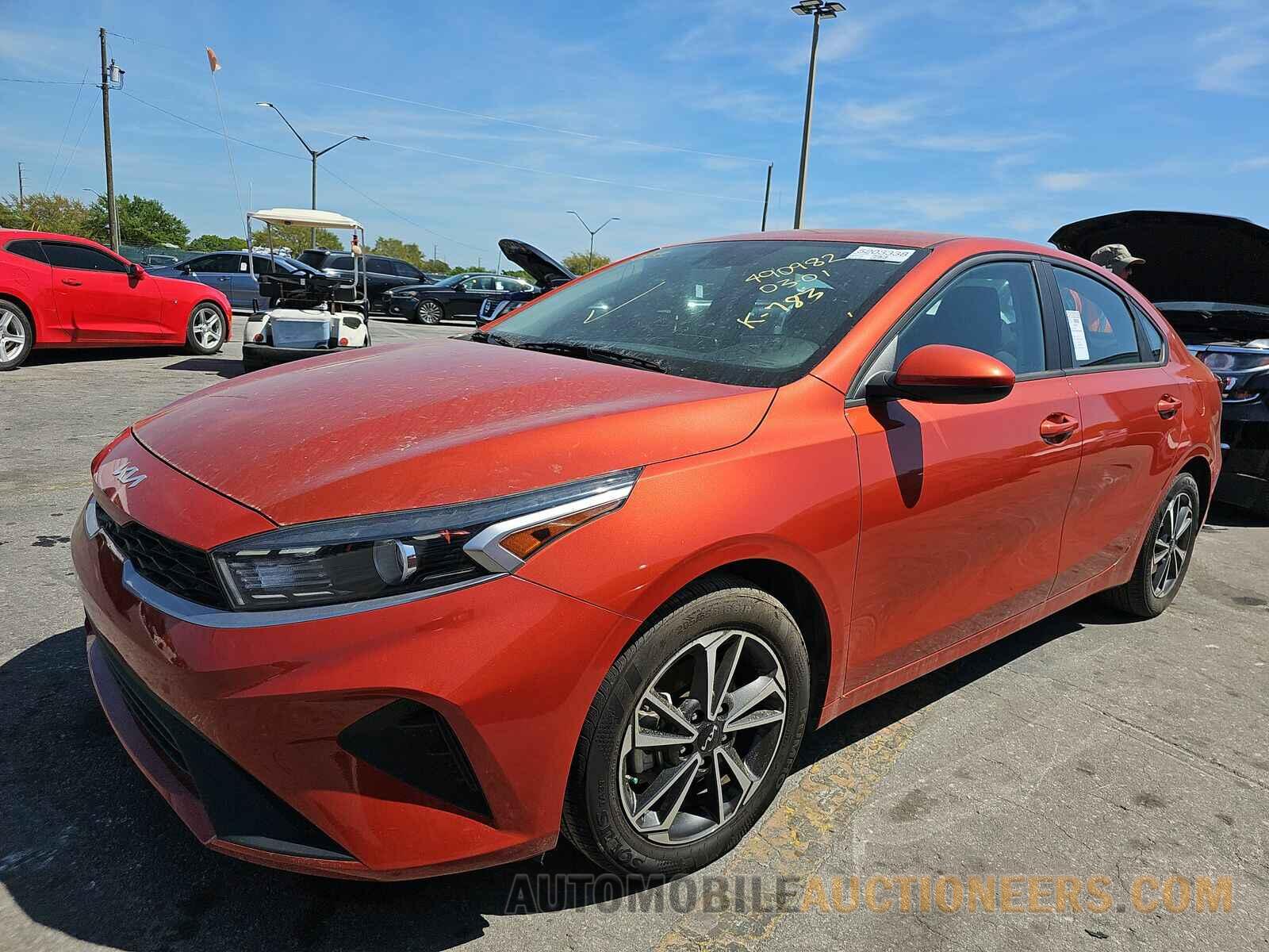 3KPF24AD7NE490982 Kia Forte 2022