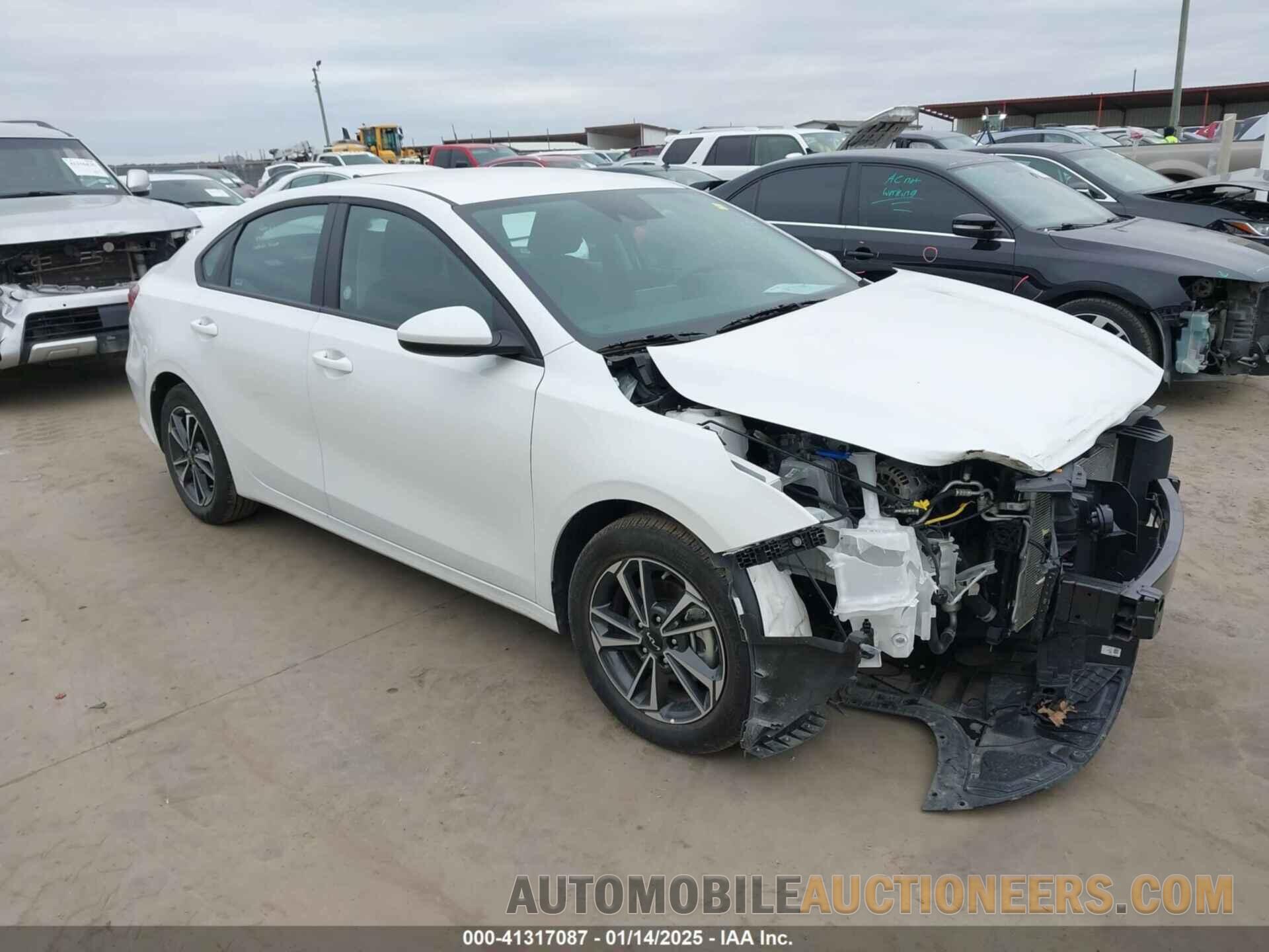 3KPF24AD7RE800585 KIA FORTE 2024