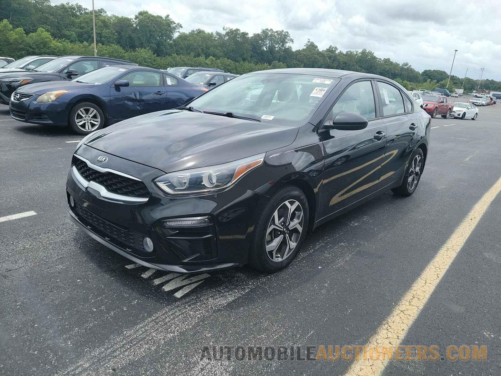 3KPF24AD8KE040558 Kia Forte 2019