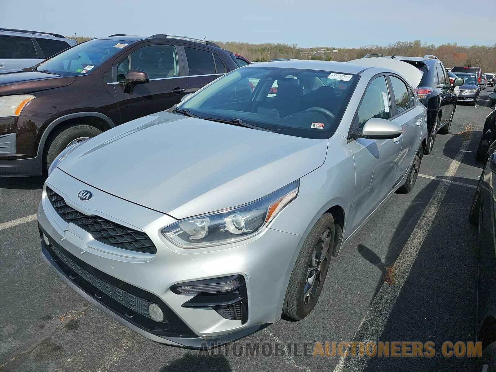 3KPF24AD8KE096371 Kia Forte 2019