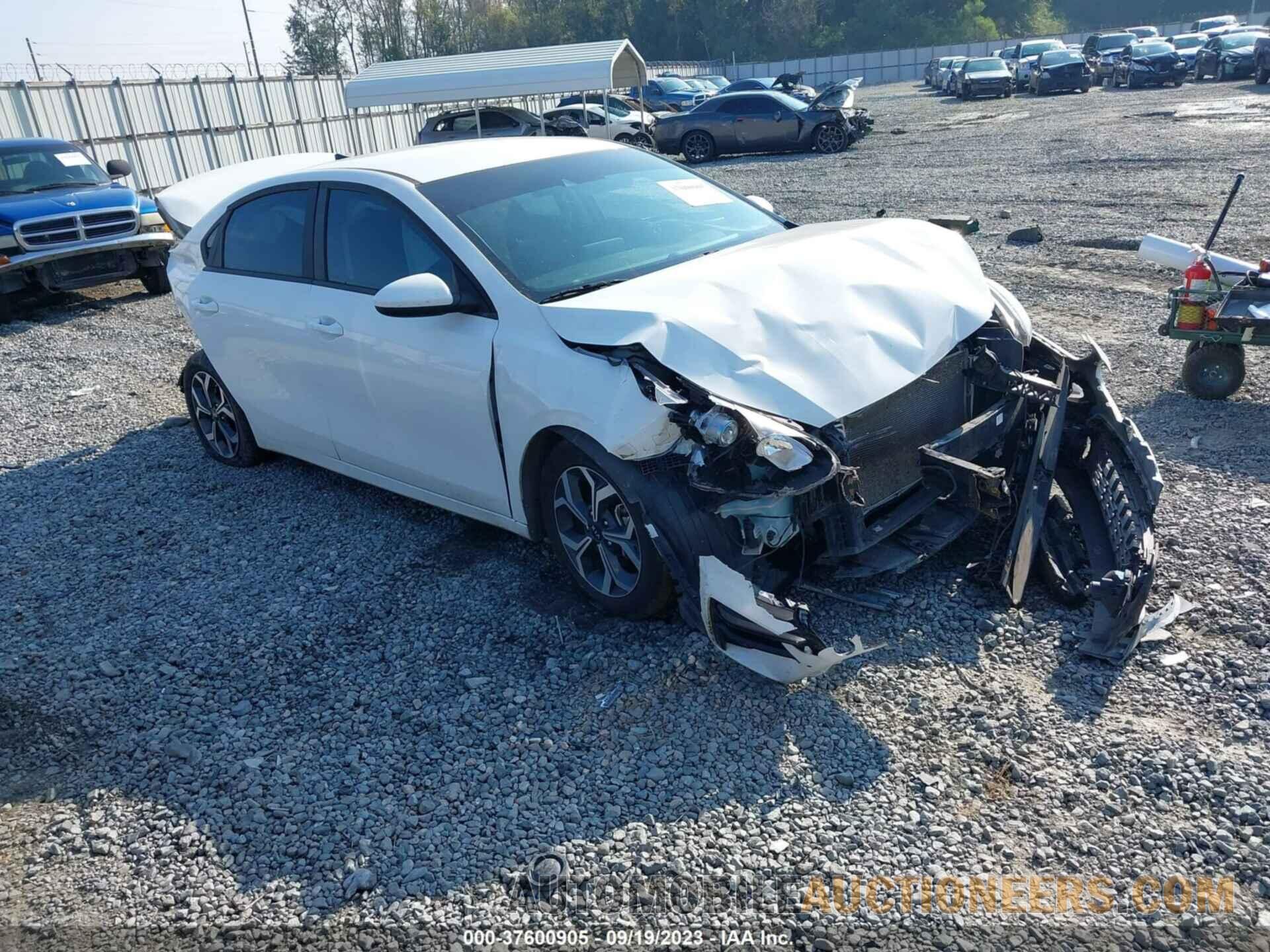 3KPF24AD8ME271303 KIA FORTE 2021