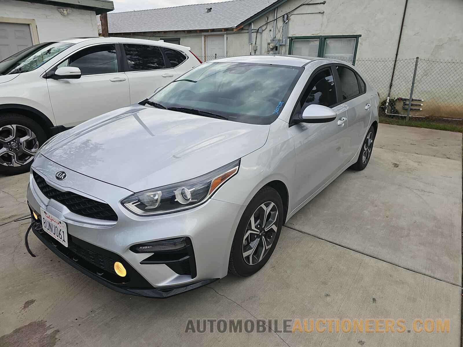 3KPF24AD8ME273360 Kia Forte 2021