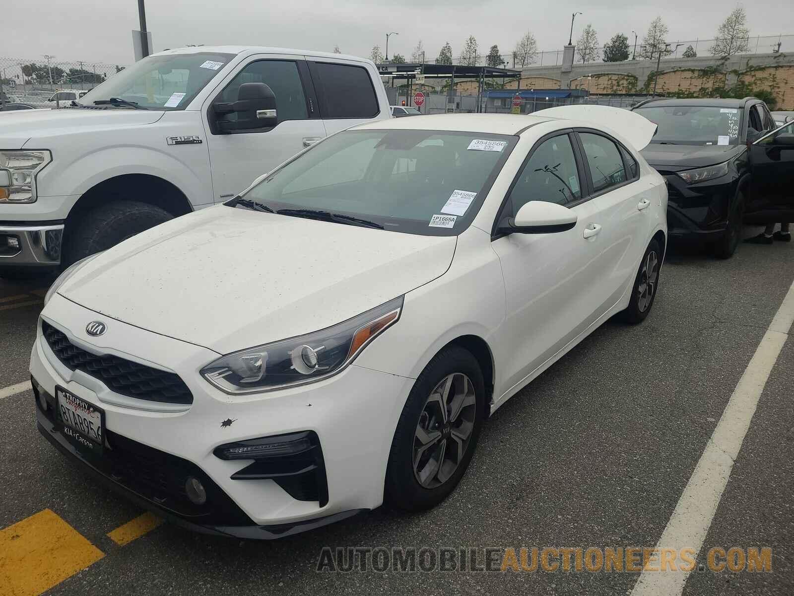 3KPF24AD8ME283662 Kia Forte 2021