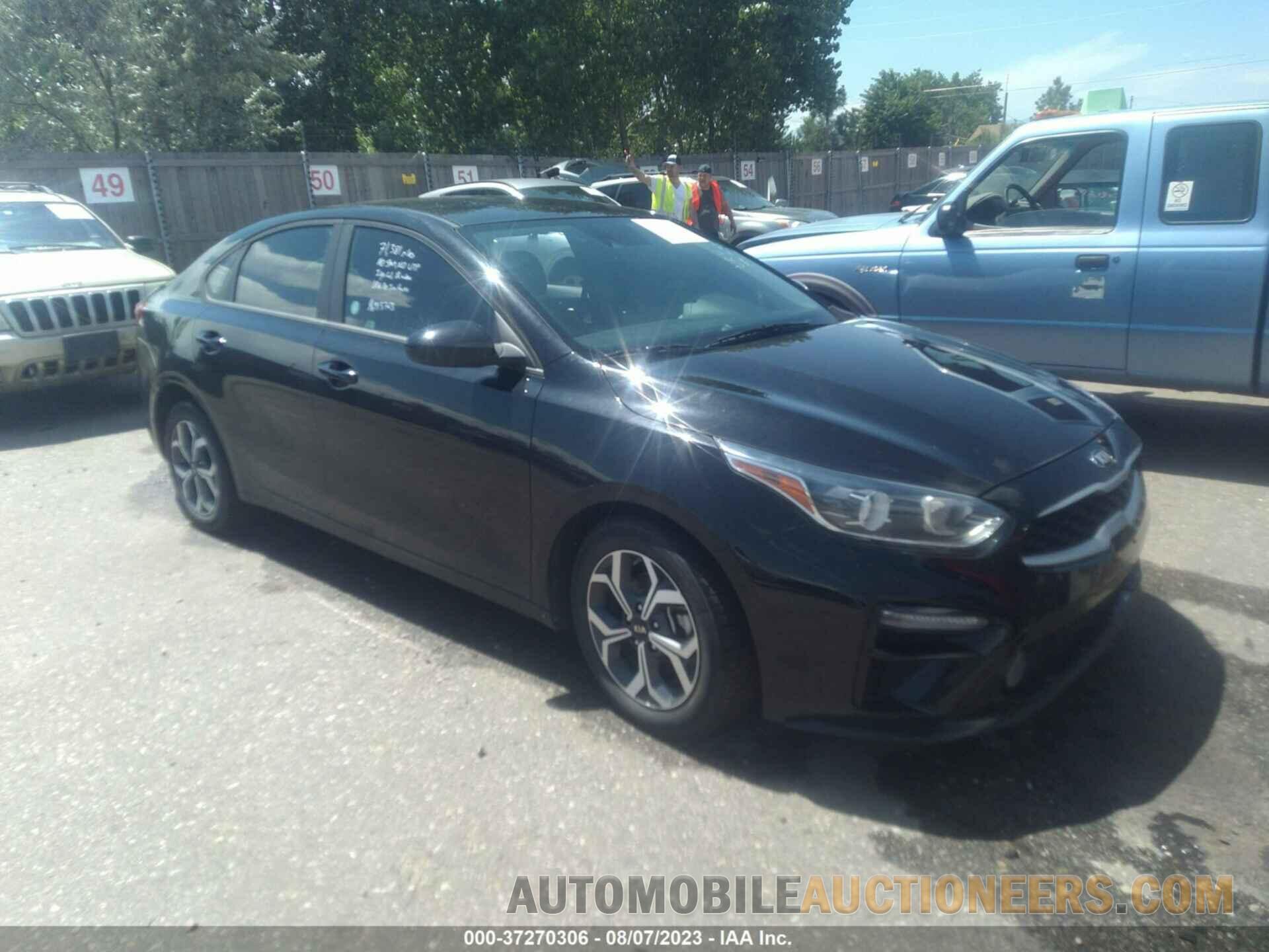 3KPF24AD8ME327143 KIA FORTE 2021