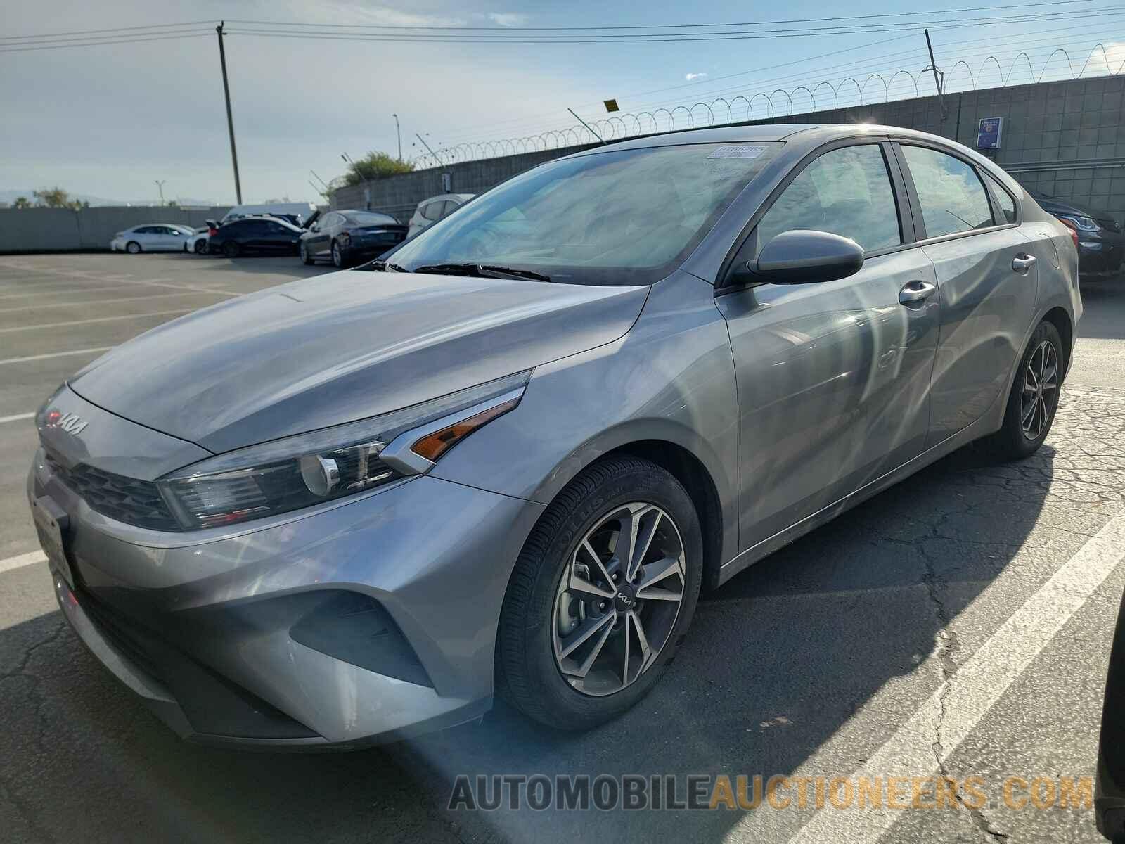 3KPF24AD8NE415756 Kia Forte 2022