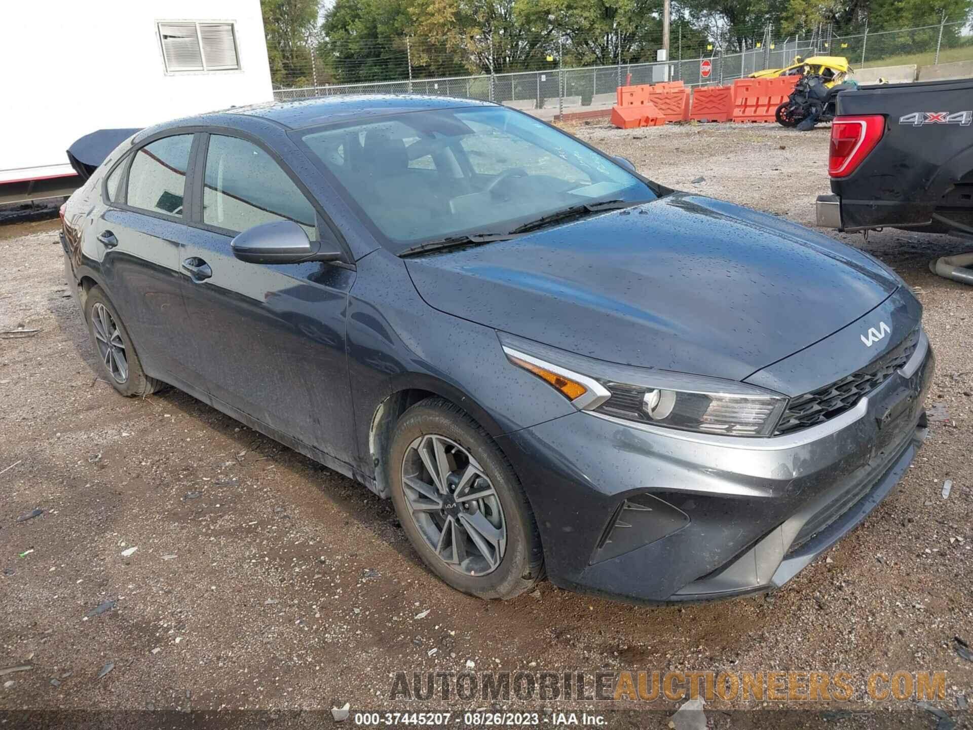 3KPF24AD8NE456114 KIA FORTE 2022