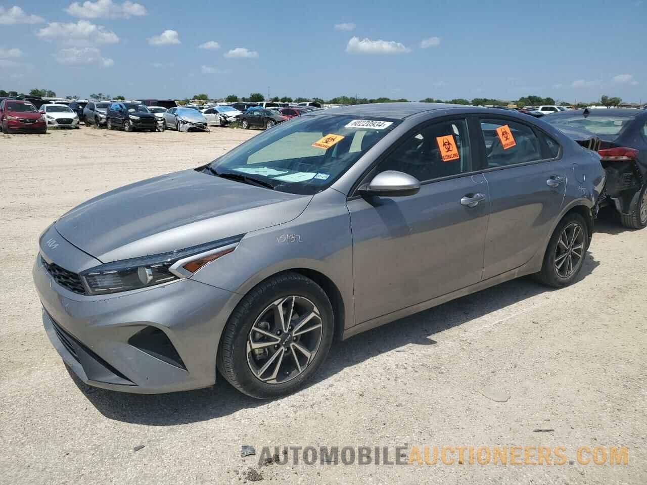 3KPF24AD8NE457537 KIA FORTE 2022