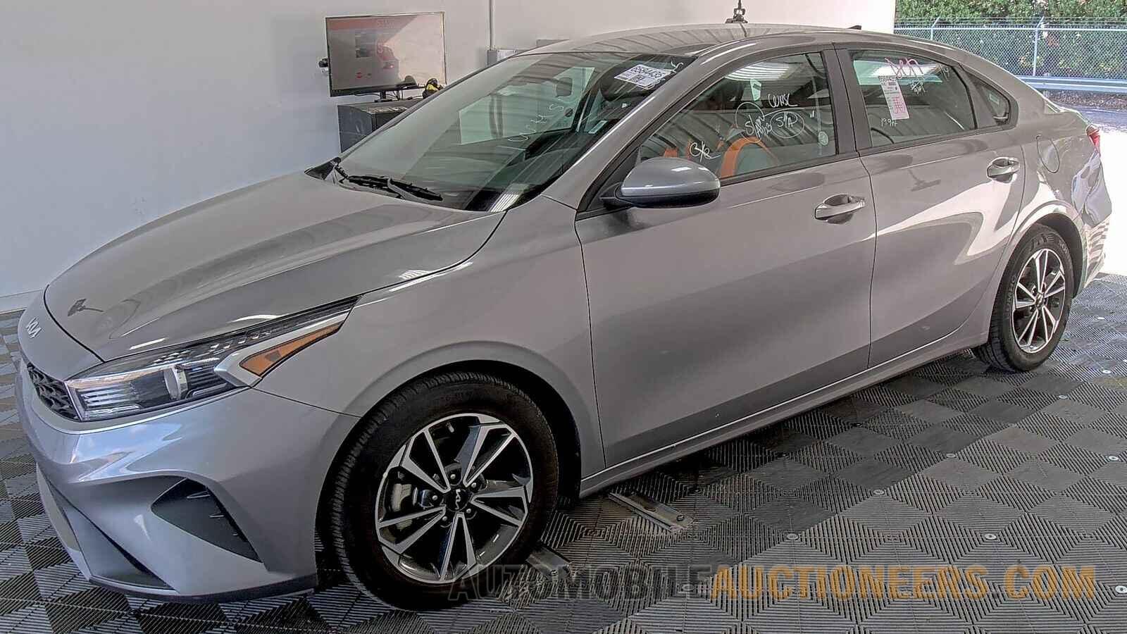 3KPF24AD8PE527329 Kia Forte 2023