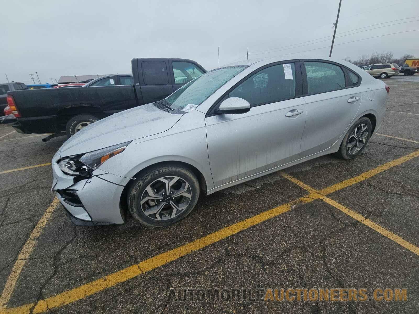 3KPF24AD9ME285677 Kia Forte 2021