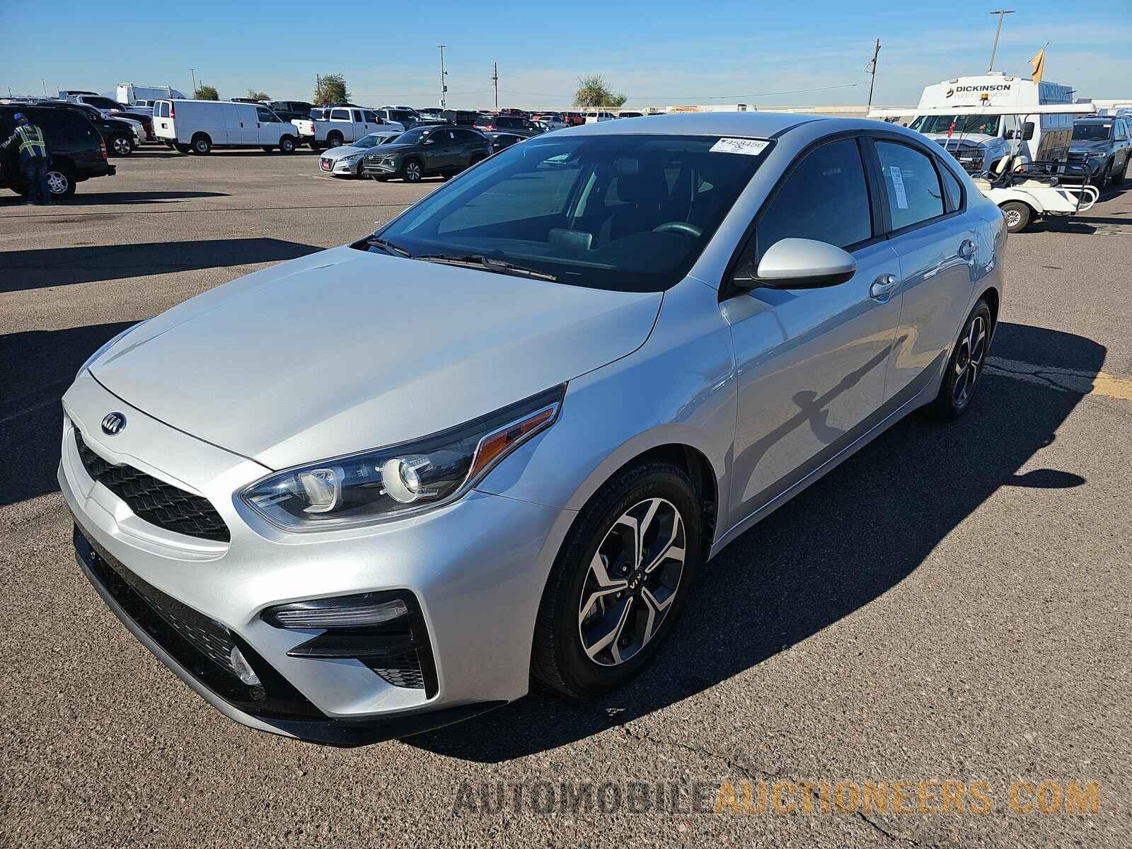 3KPF24ADXKE073142 Kia Forte 2019