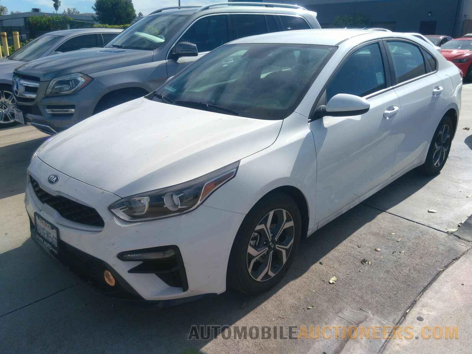 3KPF24ADXME305127 Kia Forte 2021