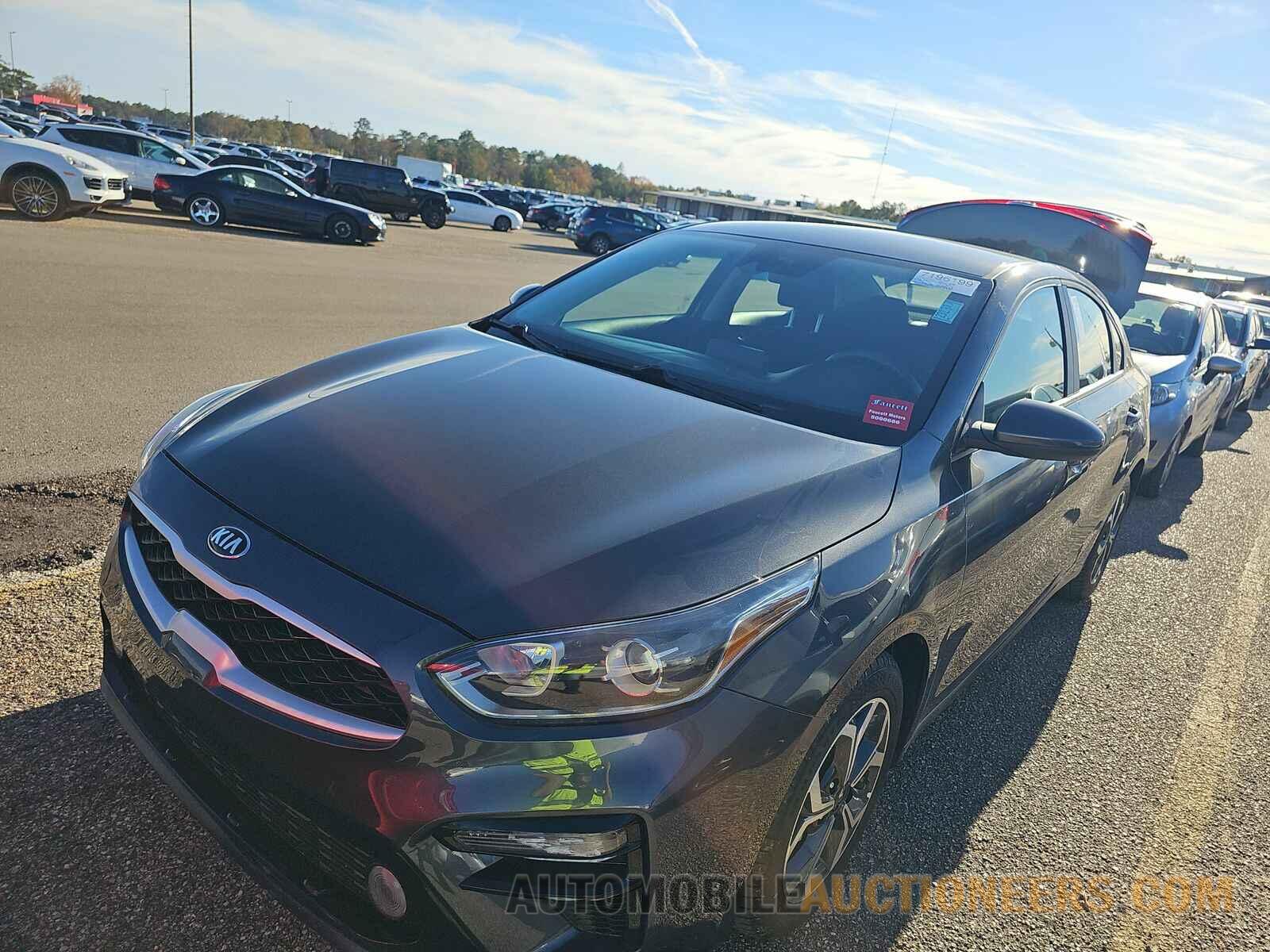 3KPF24ADXME318931 Kia Forte 2021