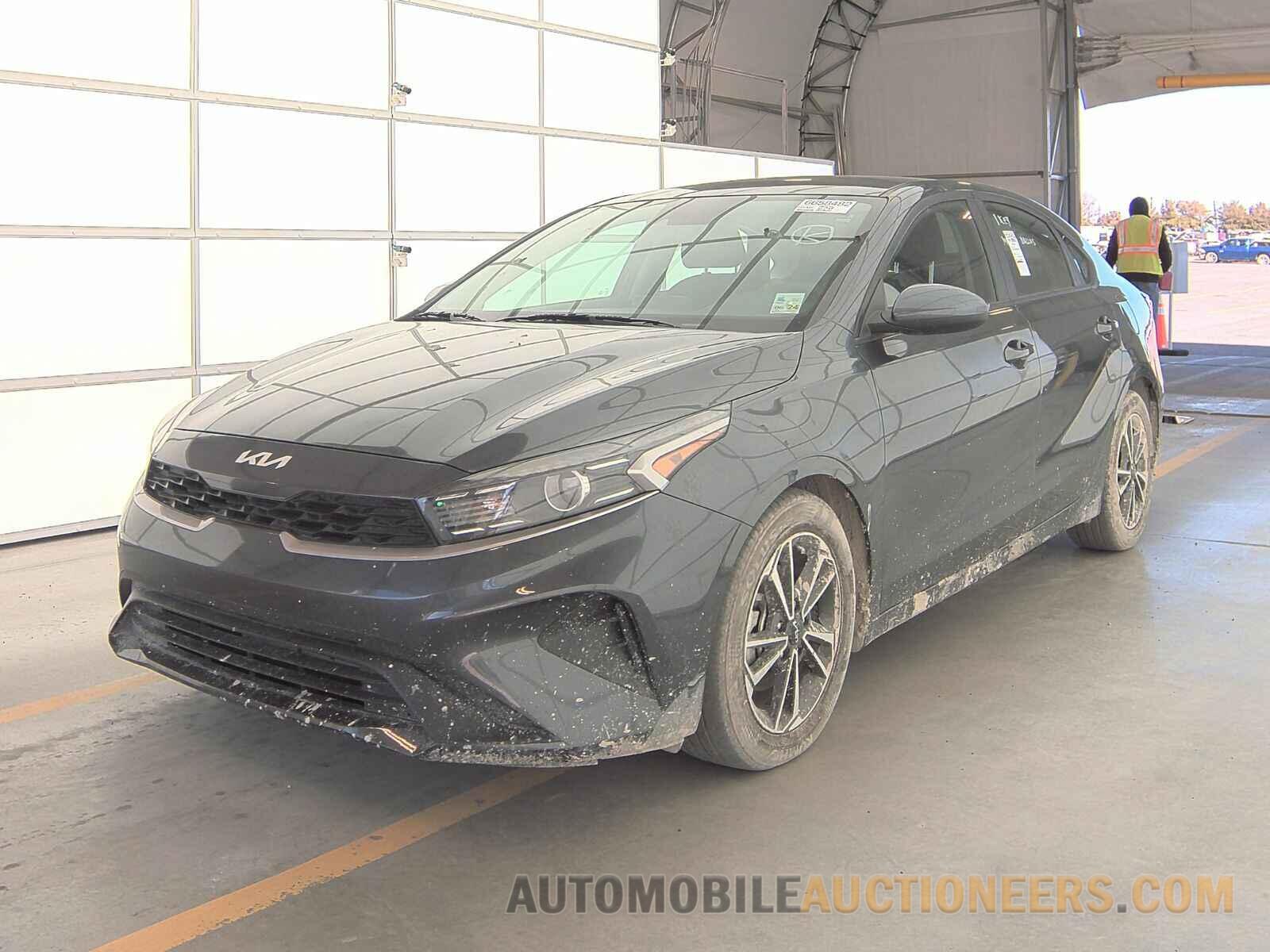 3KPF24ADXNE460181 Kia Forte 2022