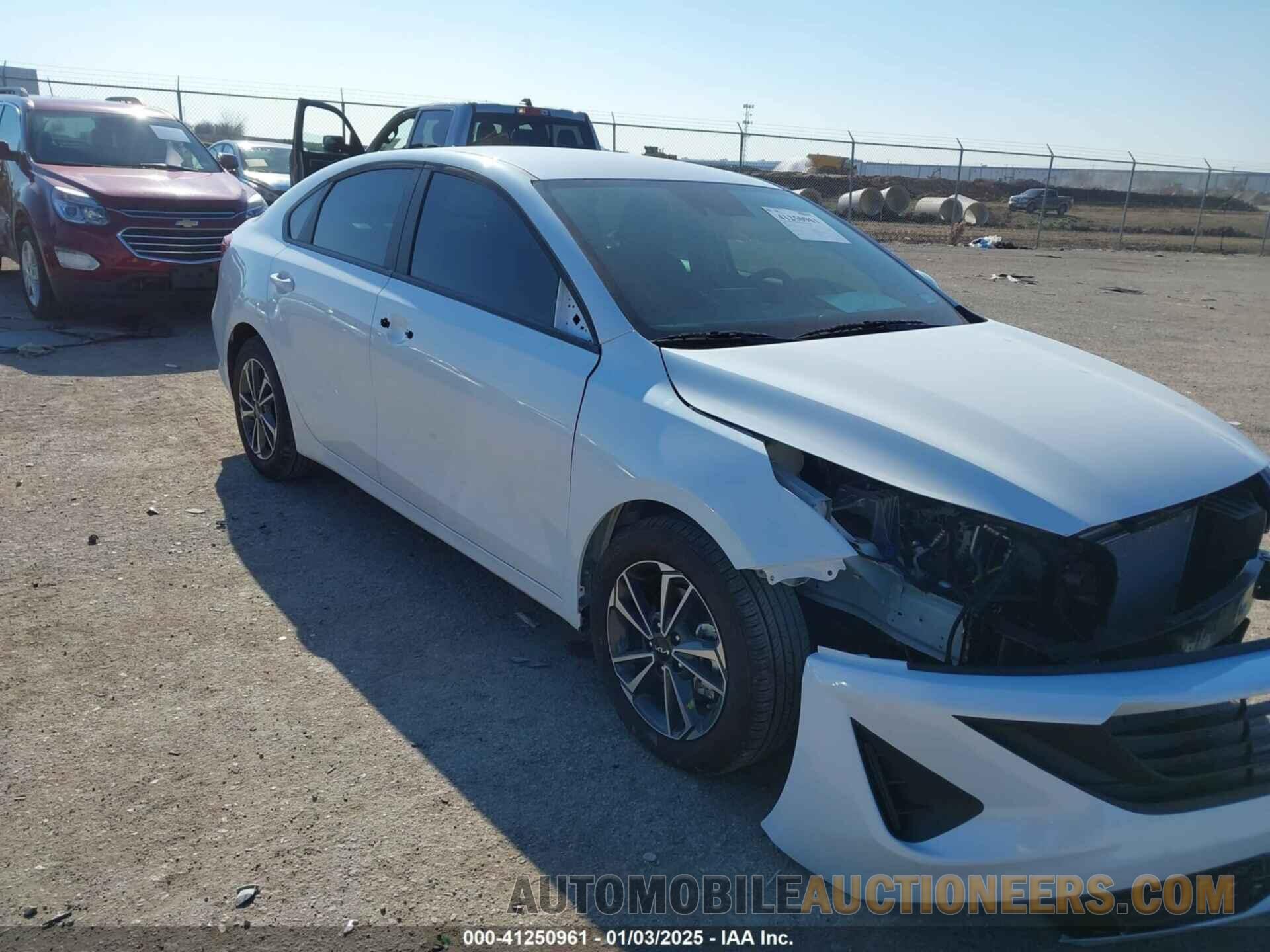 3KPF24ADXRE772183 KIA FORTE 2024