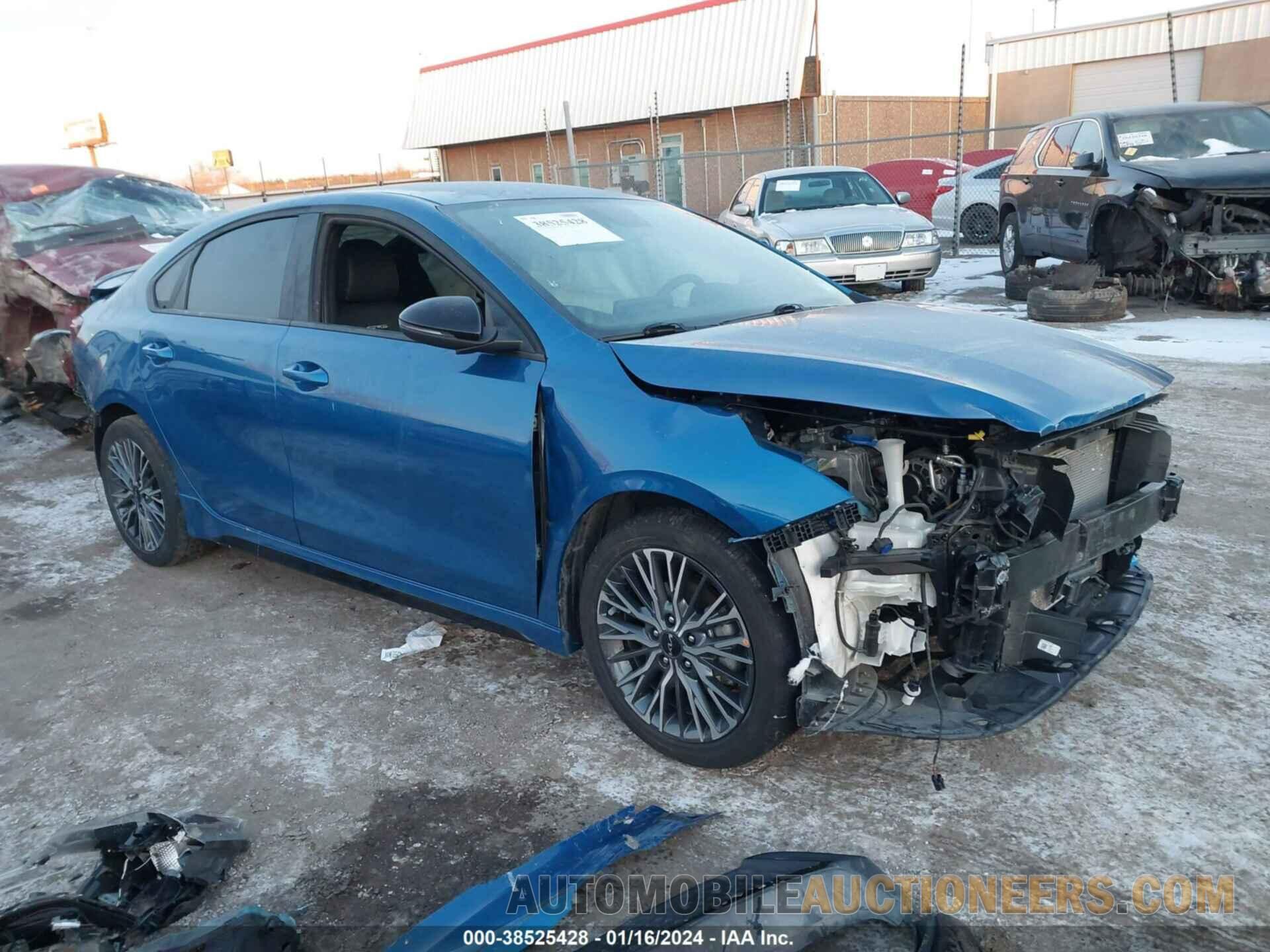 3KPF54AD4NE470440 KIA FORTE 2022