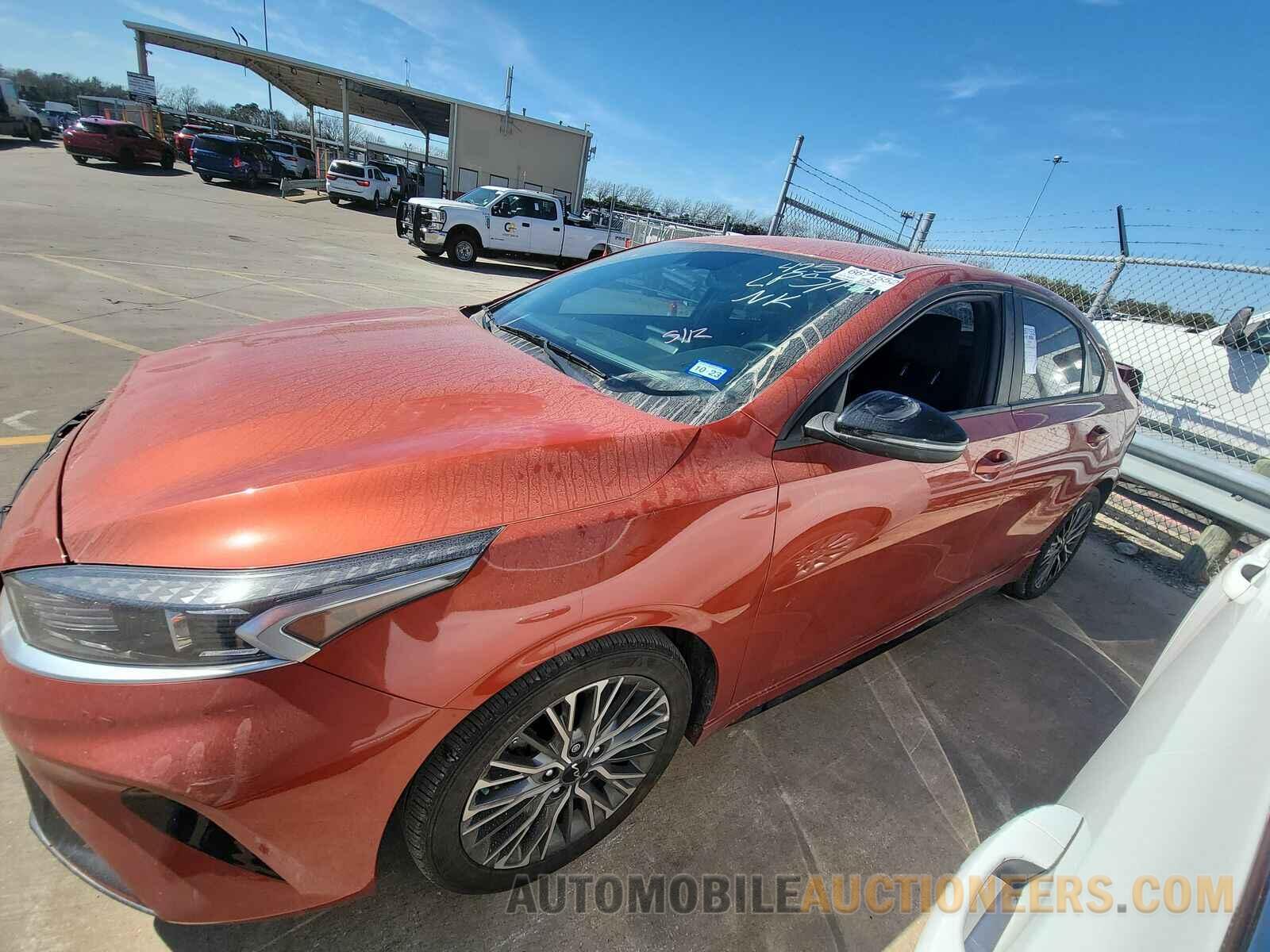 3KPF54AD8NE425310 Kia Forte 2022