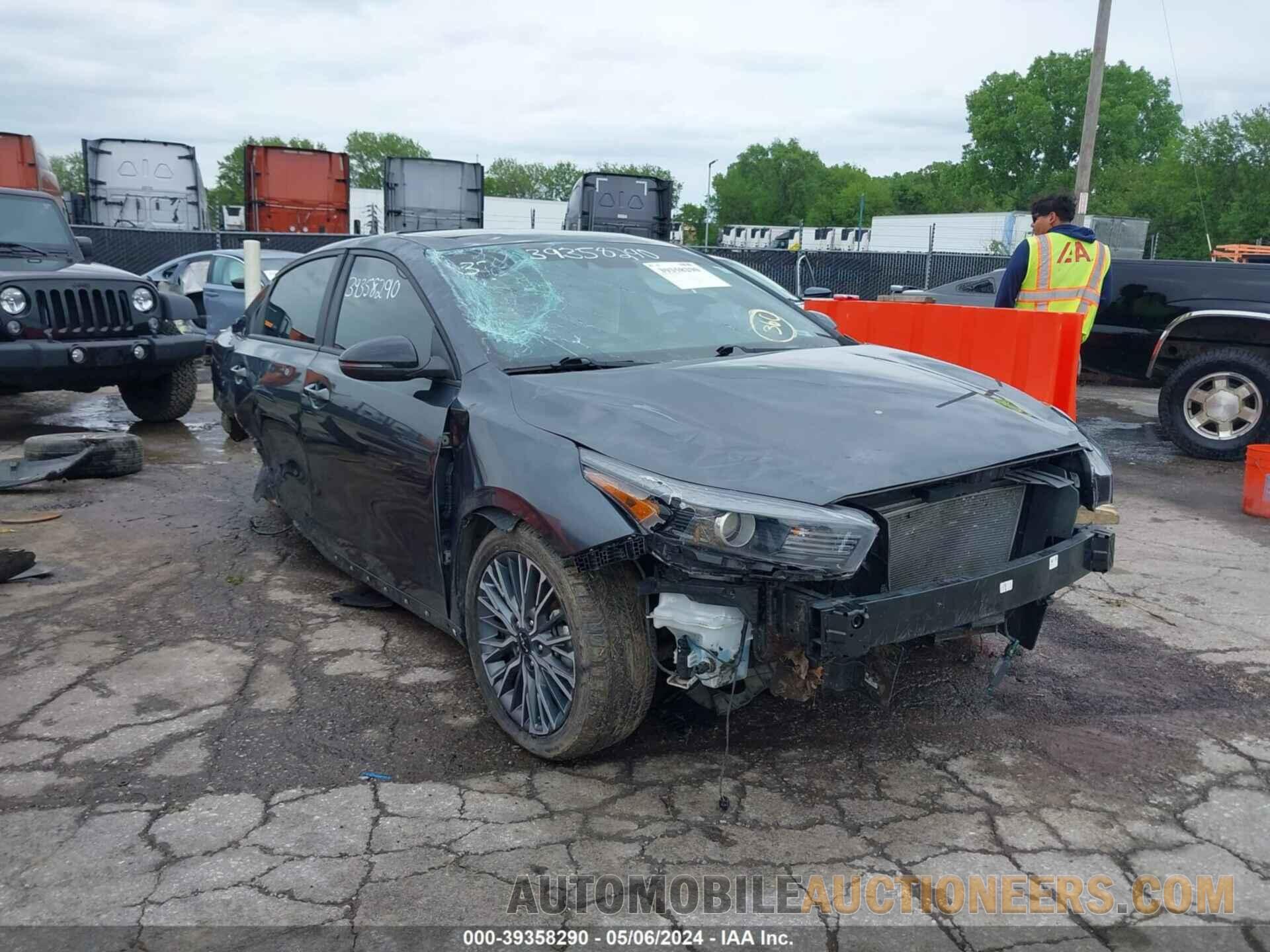 3KPF54AD9NE439815 KIA FORTE 2022