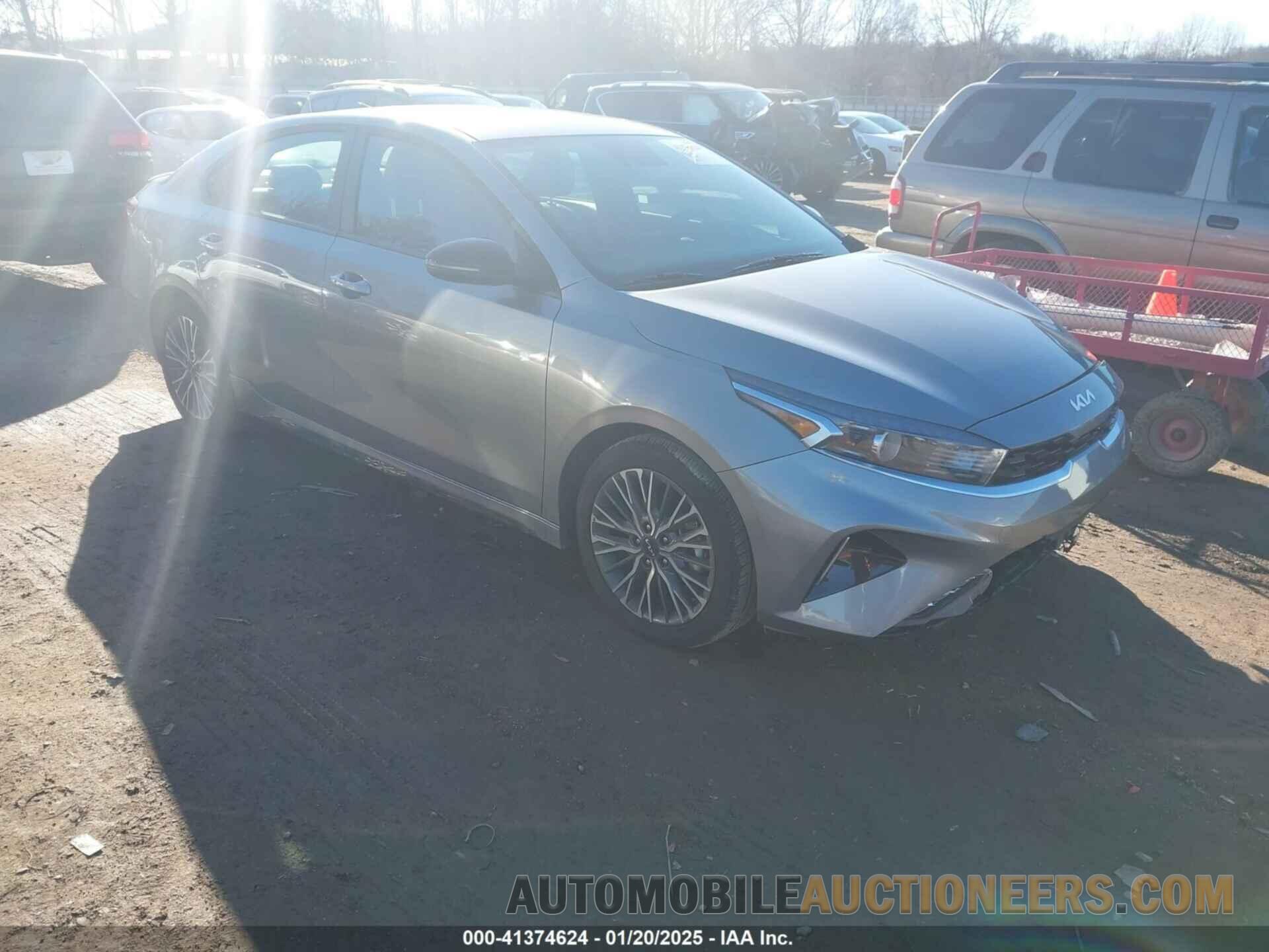 3KPF54AD9RE690887 KIA FORTE 2024