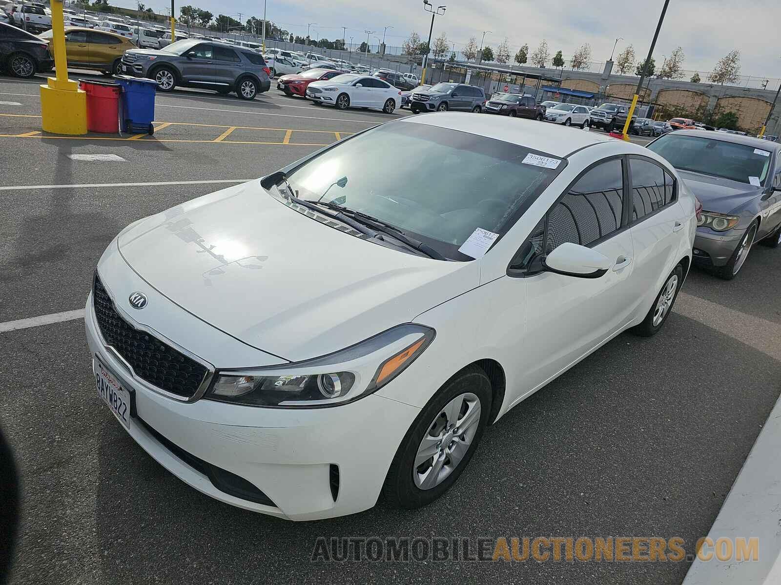 3KPFK4A70HE133318 Kia Forte LX 2017