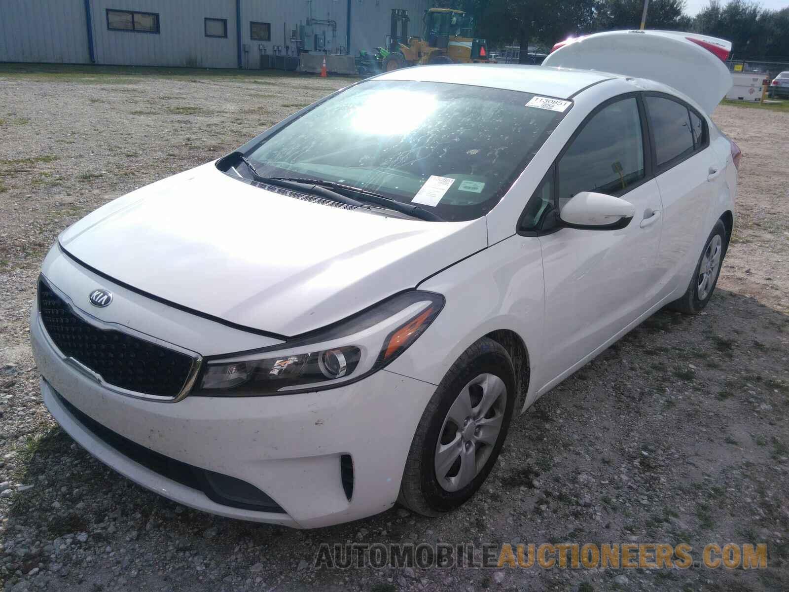 3KPFK4A70JE166485 Kia Forte LX 2018