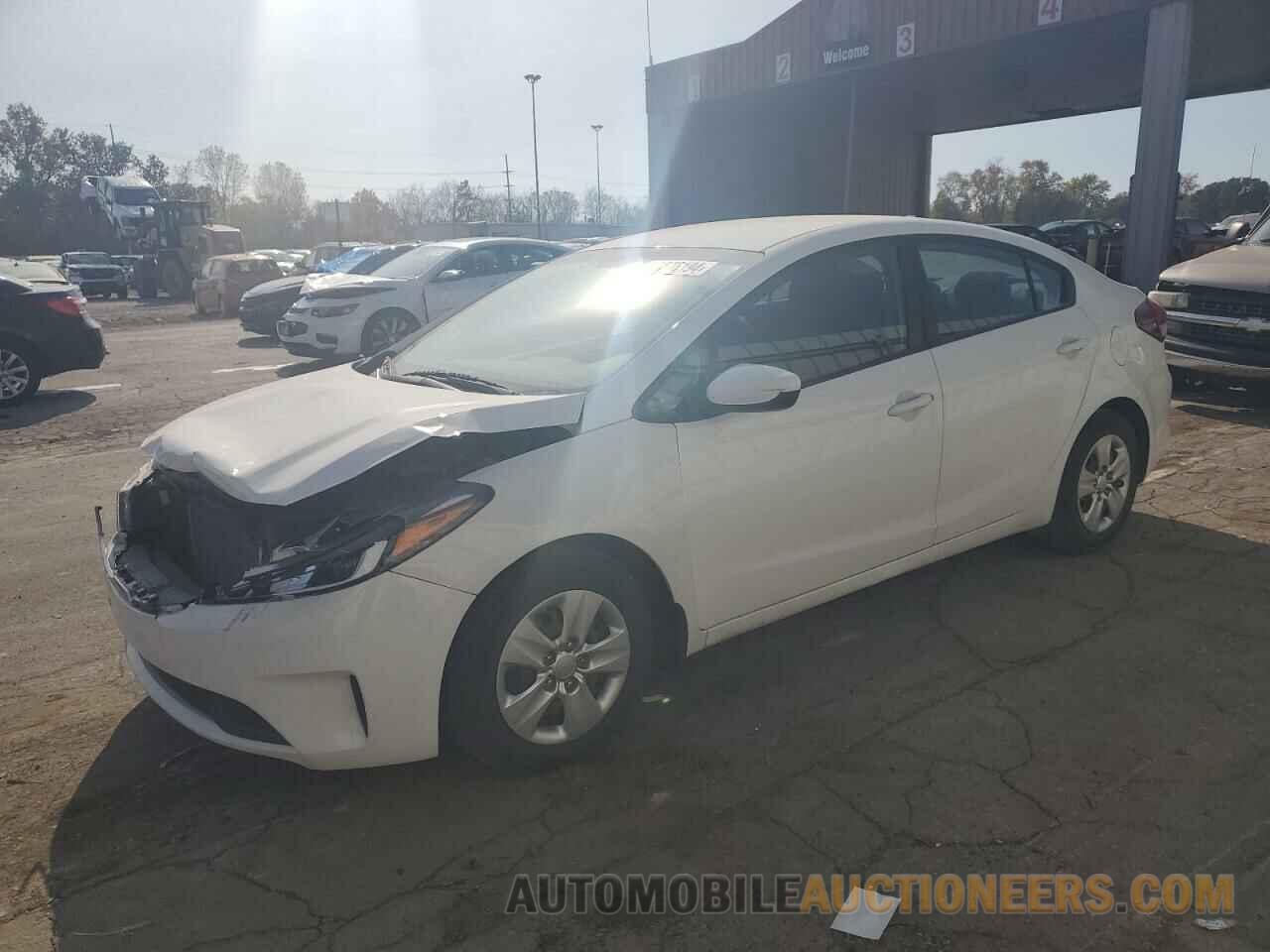 3KPFK4A70JE176157 KIA FORTE 2018