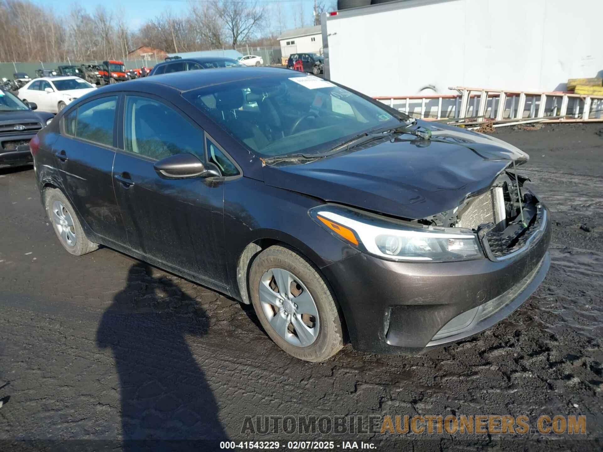 3KPFK4A70JE205690 KIA FORTE 2018