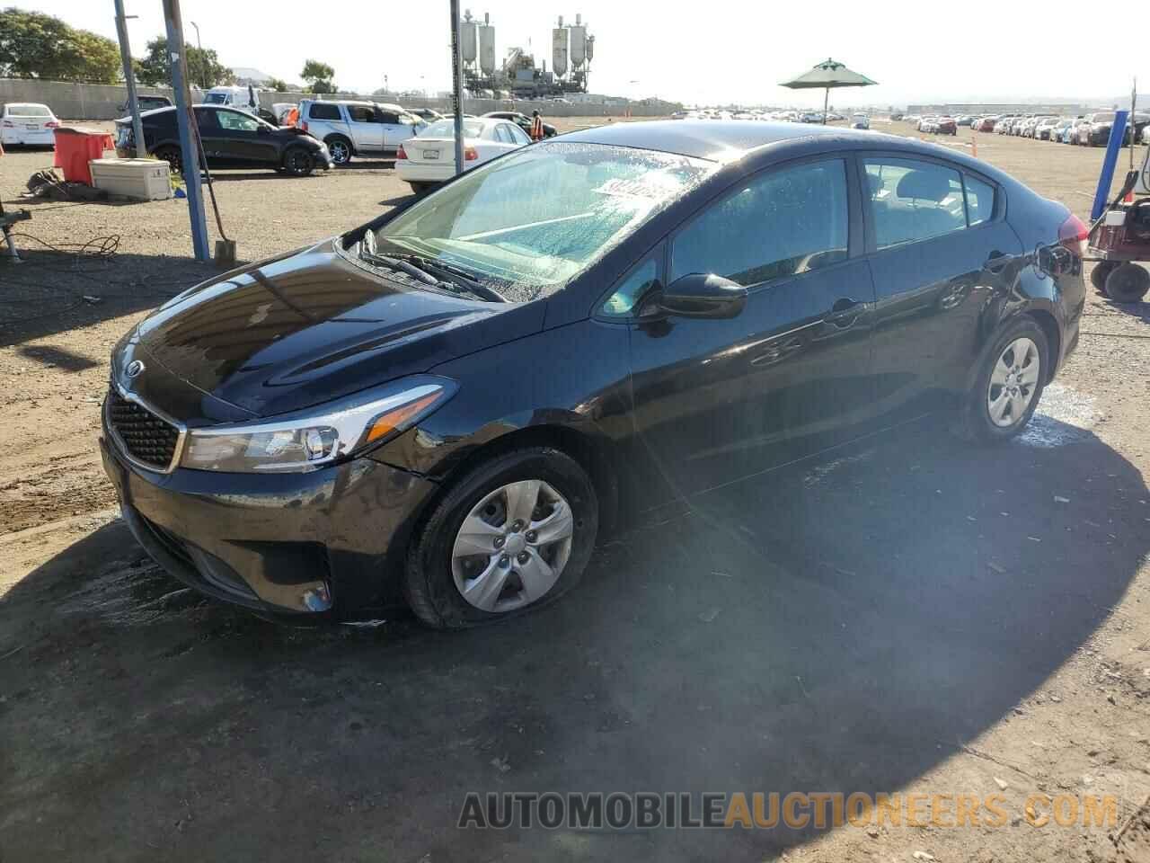 3KPFK4A70JE211182 KIA FORTE 2018