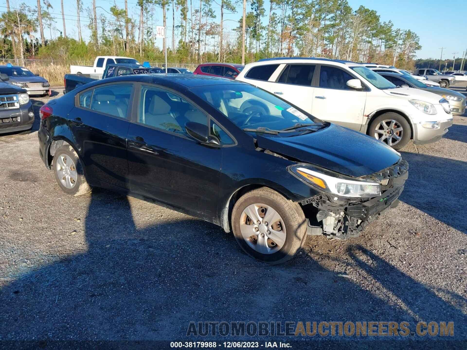 3KPFK4A70JE211831 KIA FORTE 2018