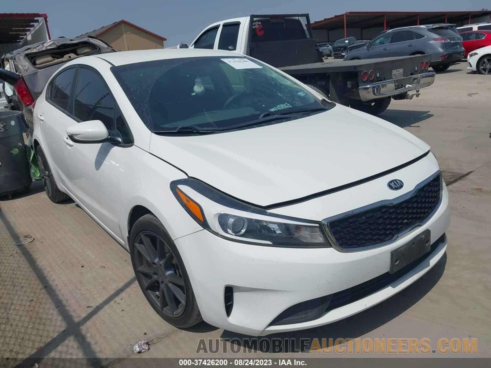 3KPFK4A70JE229486 KIA FORTE 2018