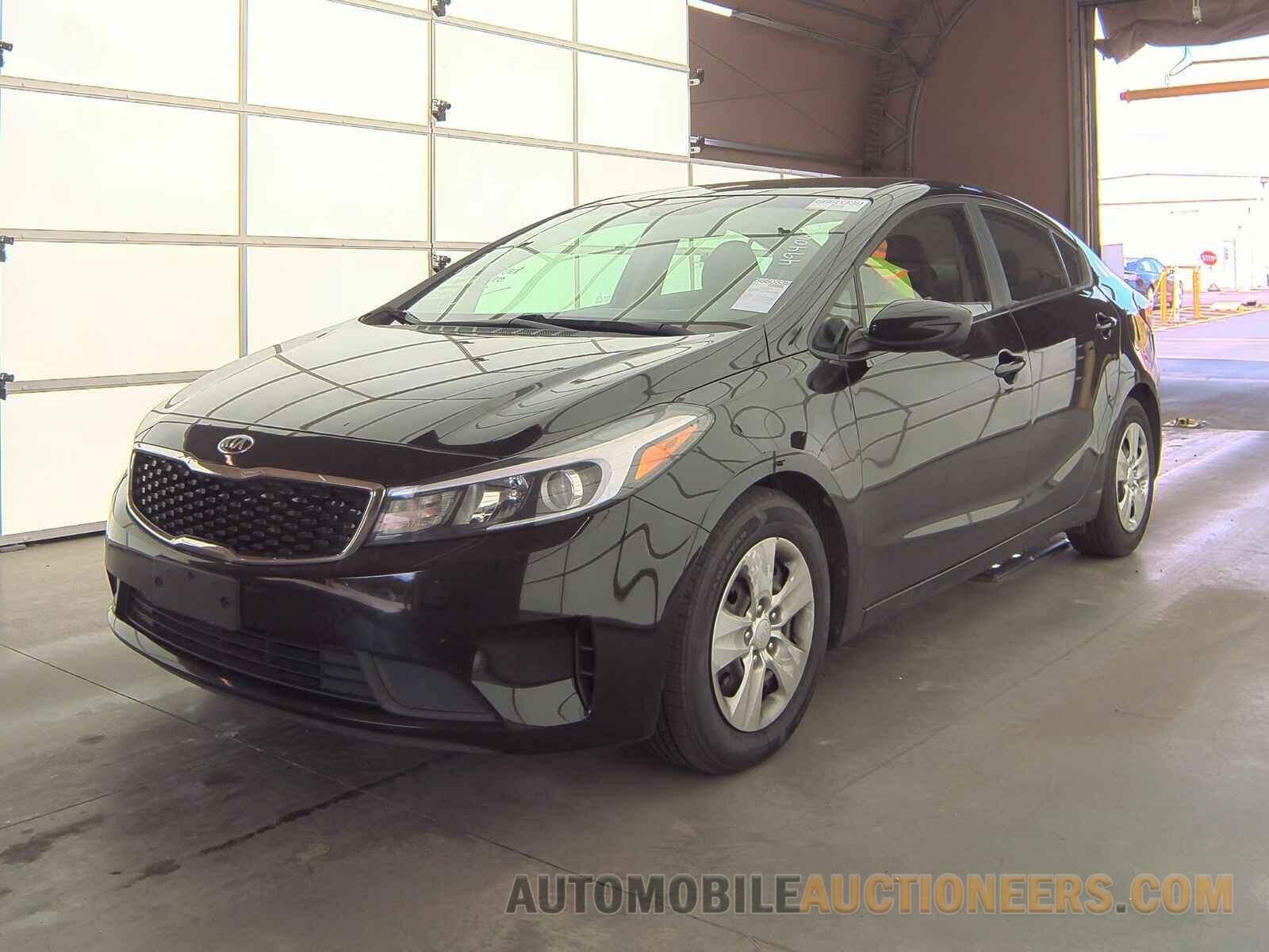 3KPFK4A70JE231433 Kia Forte LX 2018