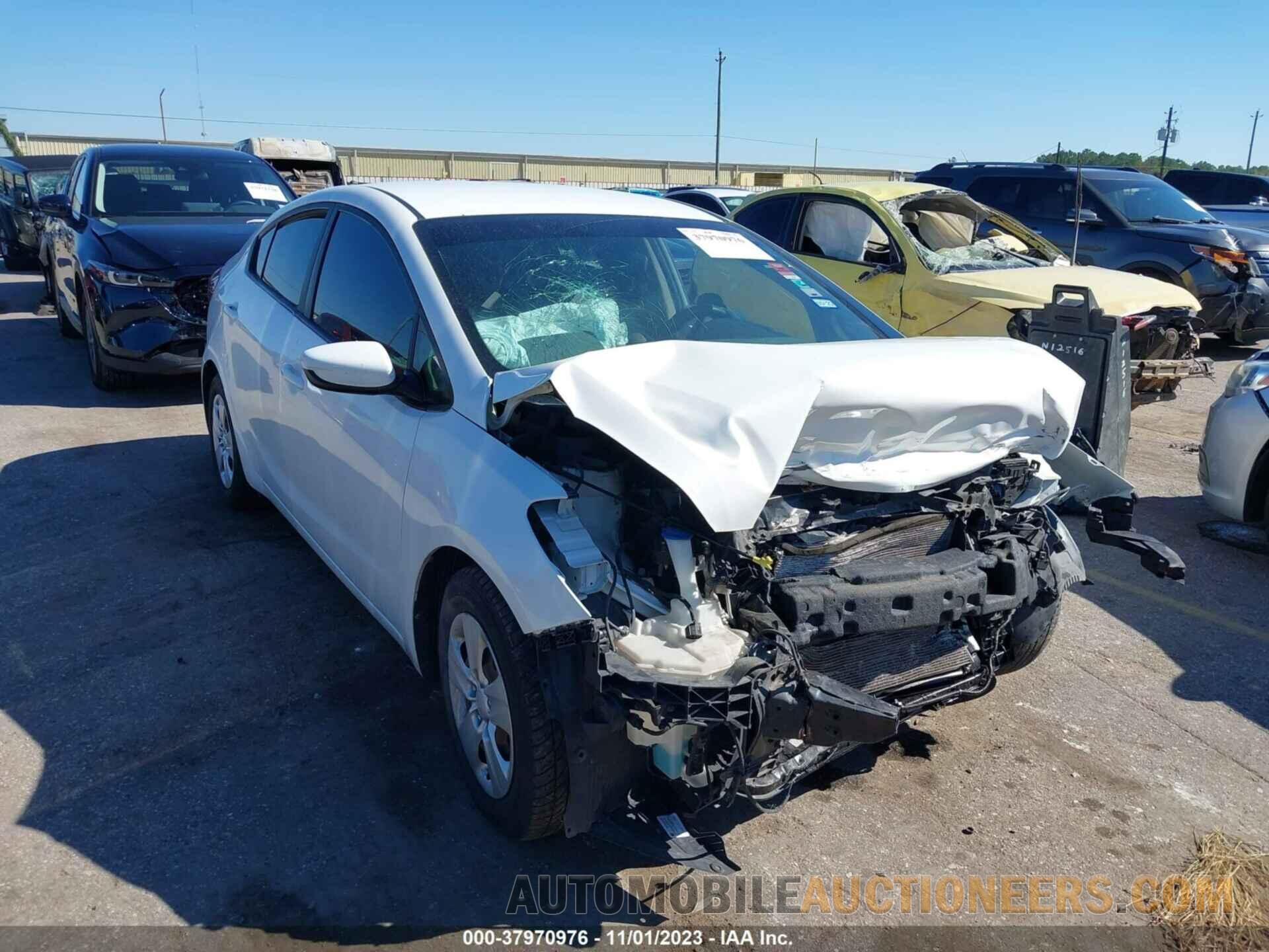 3KPFK4A70JE238768 KIA FORTE 2018