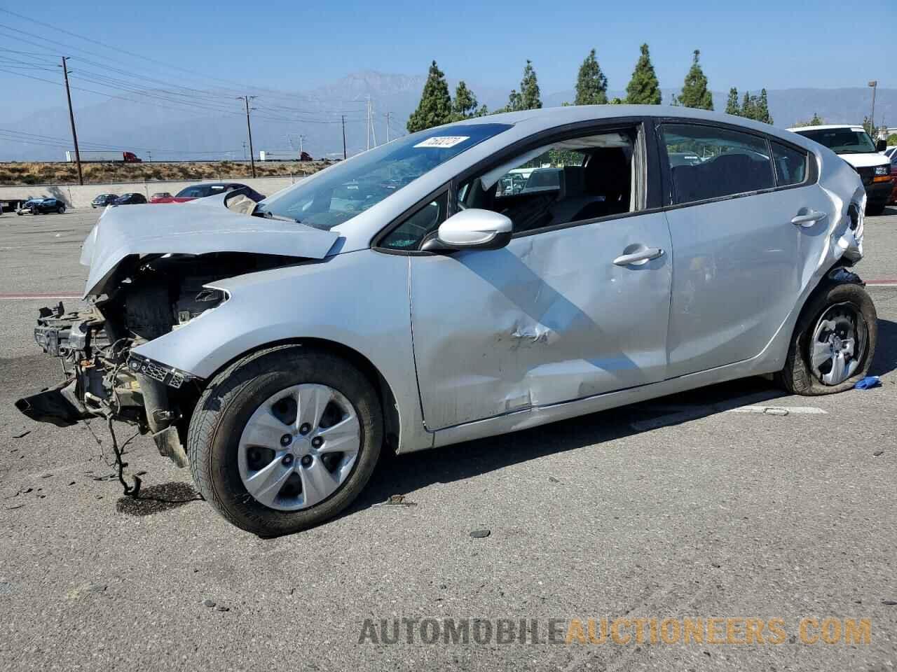 3KPFK4A70JE243887 KIA FORTE 2018