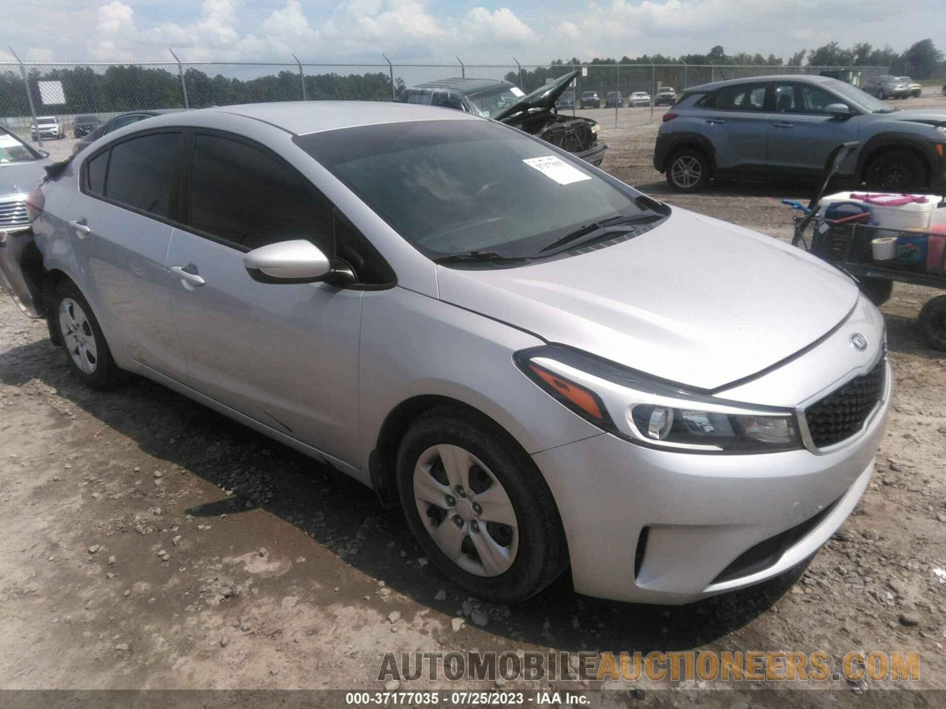 3KPFK4A70JE268885 KIA FORTE 2018