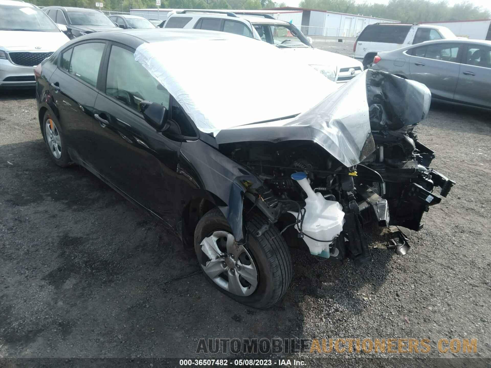 3KPFK4A70JE277991 KIA FORTE 2018