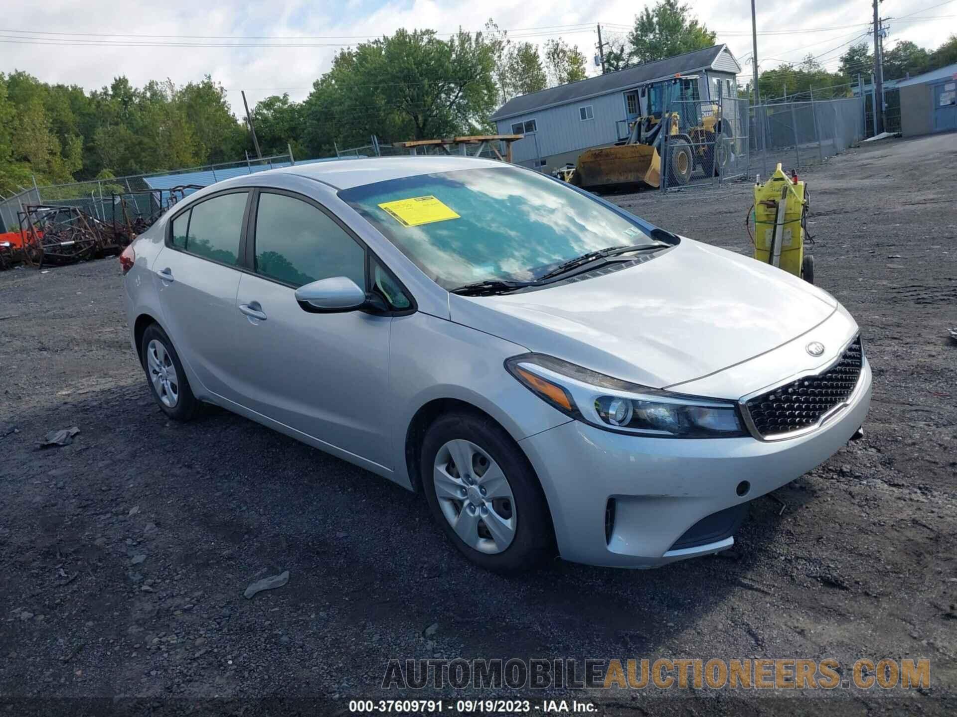 3KPFK4A70JE281541 KIA FORTE 2018