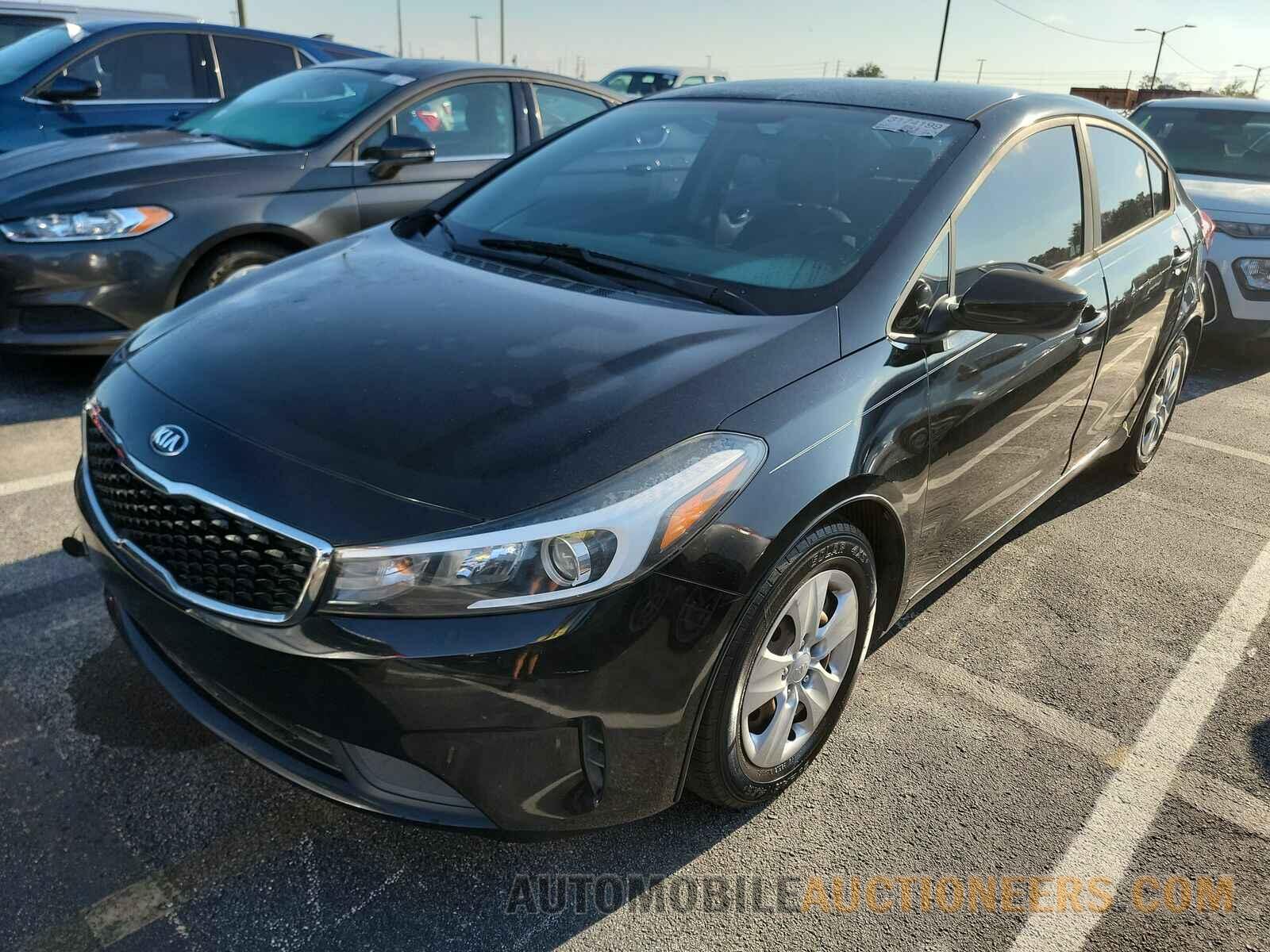 3KPFK4A71HE111246 Kia Forte 2017