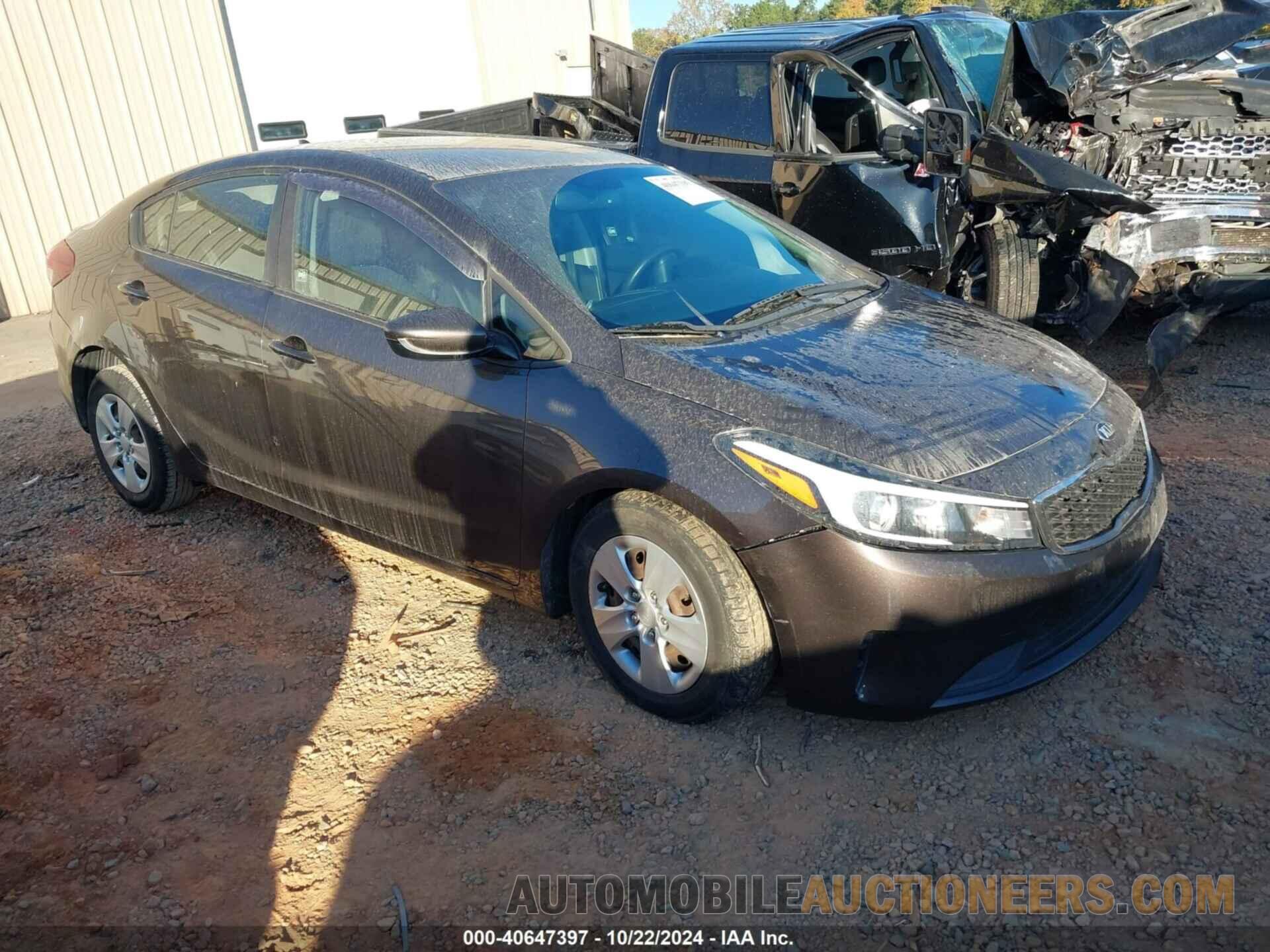 3KPFK4A71HE160883 KIA FORTE 2017