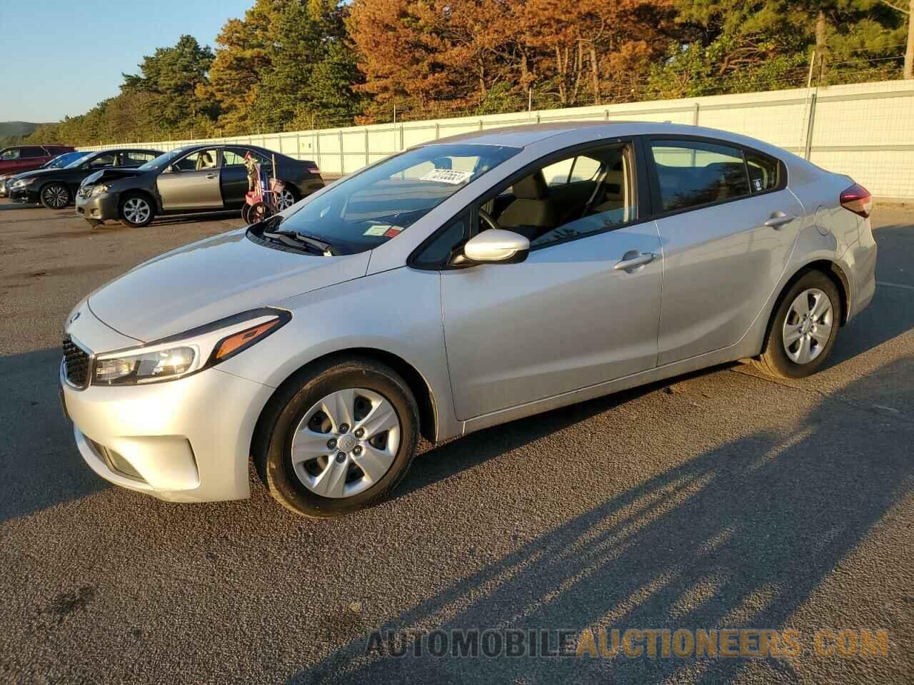 3KPFK4A71JE193663 KIA FORTE 2018