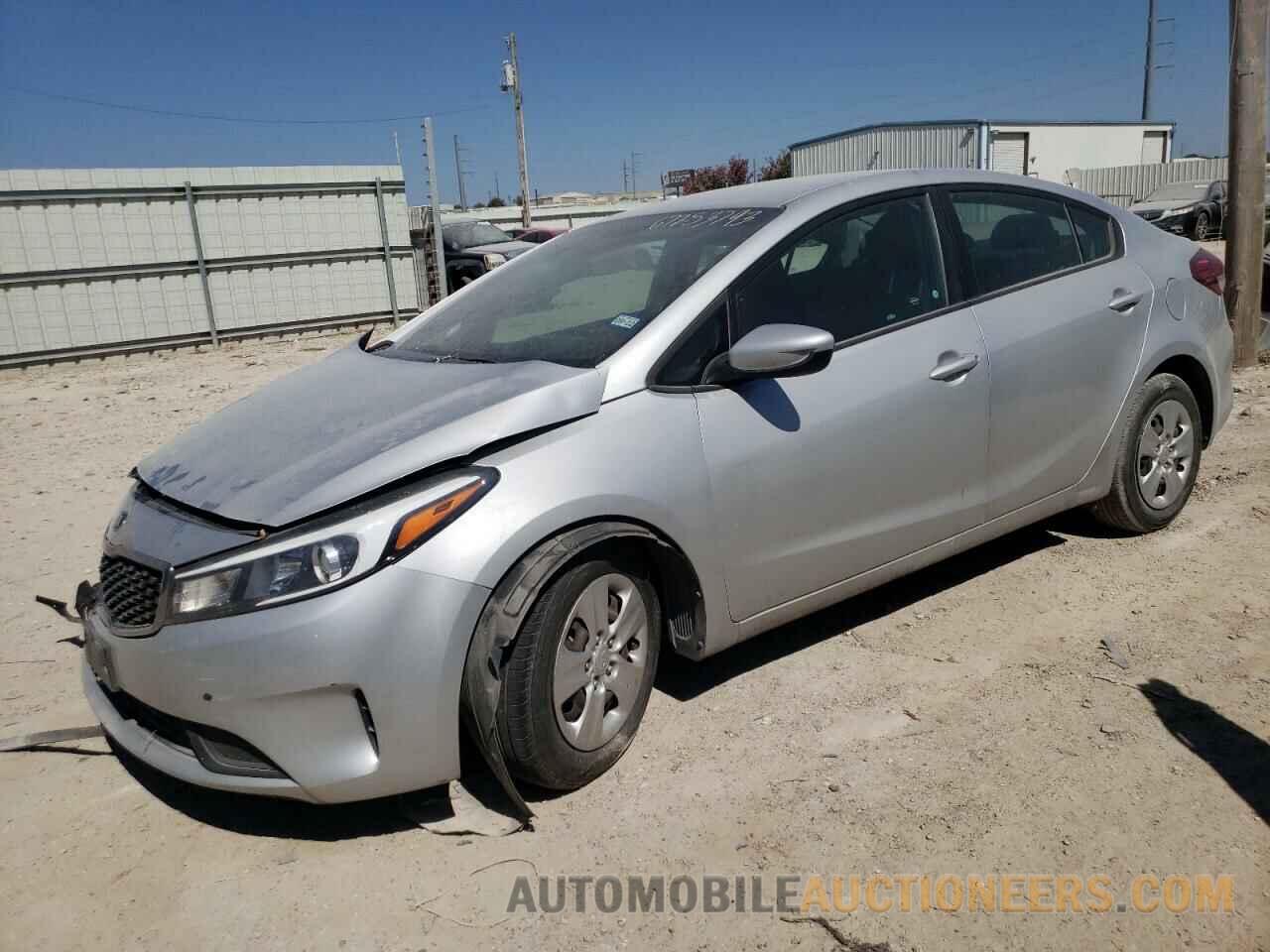 3KPFK4A71JE215175 KIA FORTE 2018