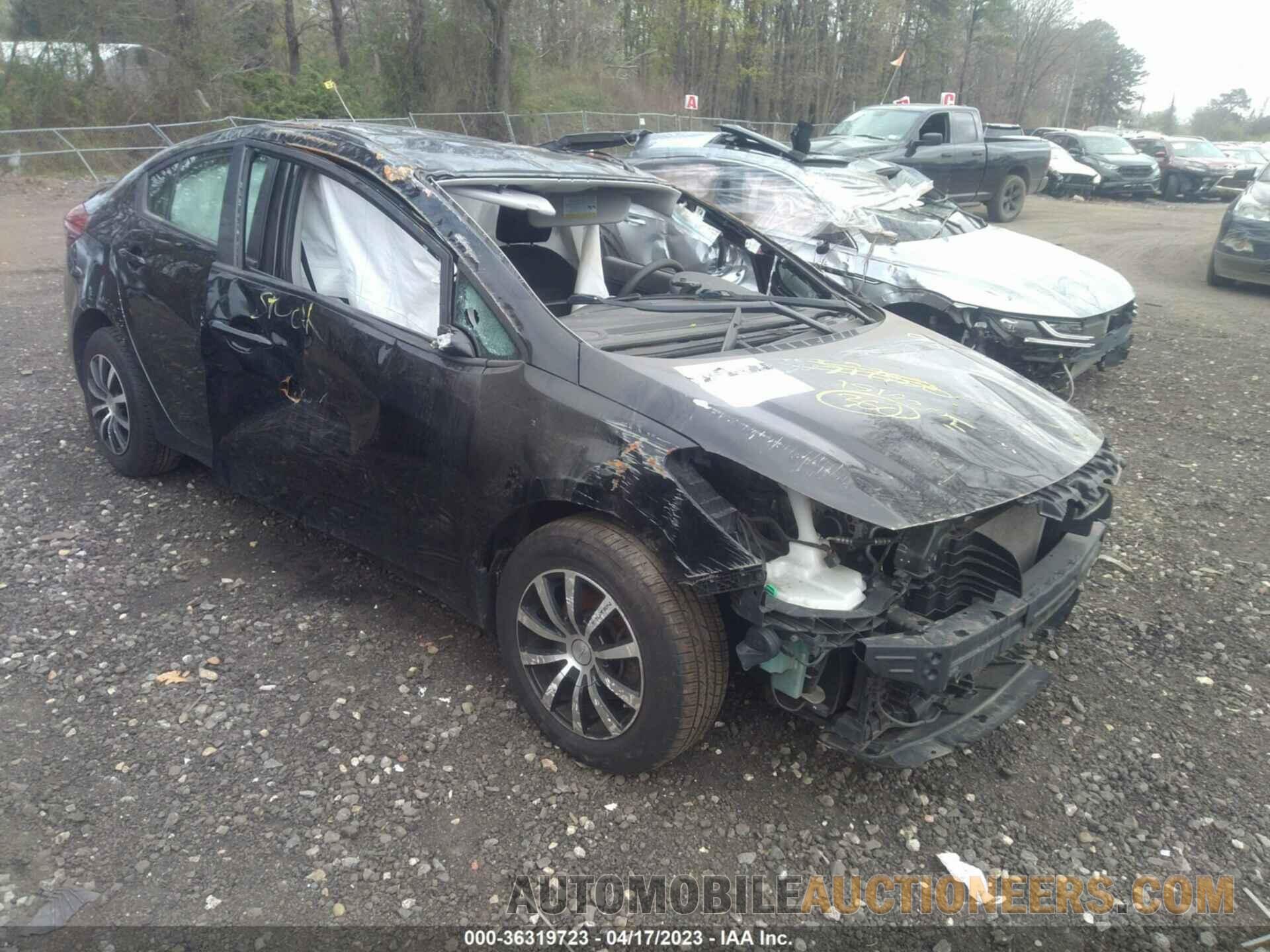 3KPFK4A71JE222157 KIA FORTE 2018