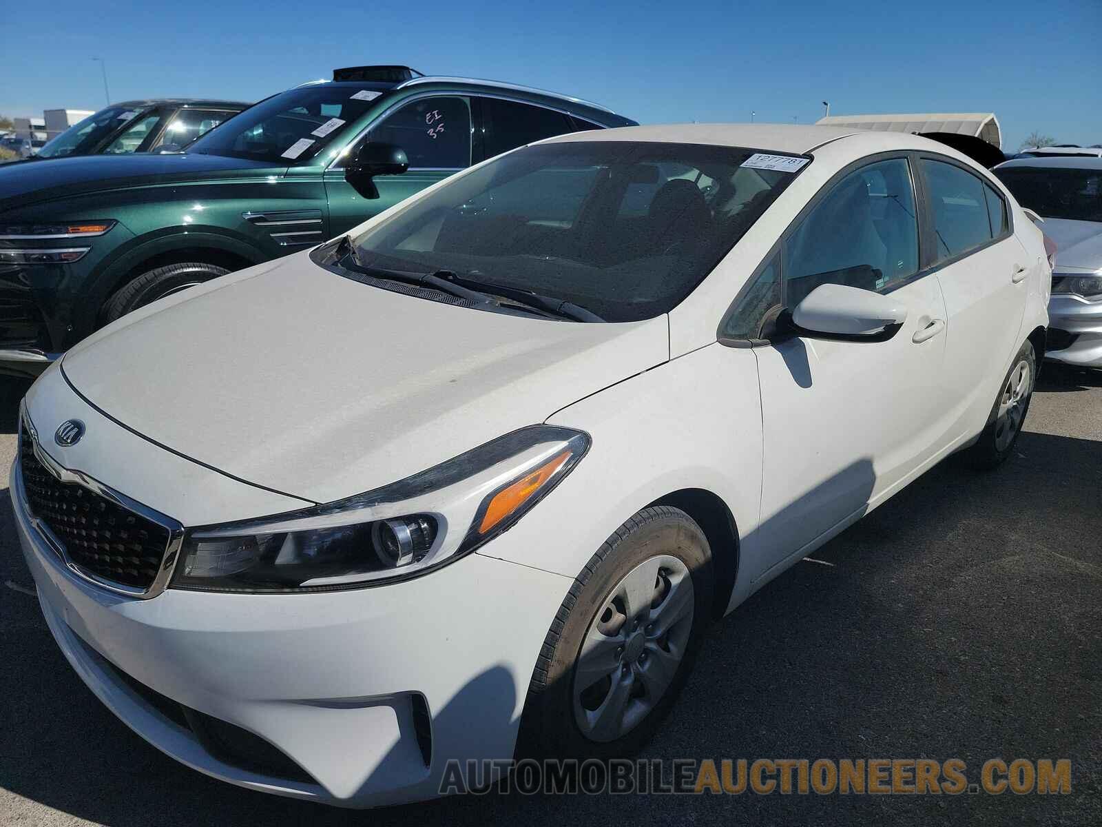 3KPFK4A71JE228864 Kia Forte LX 2018