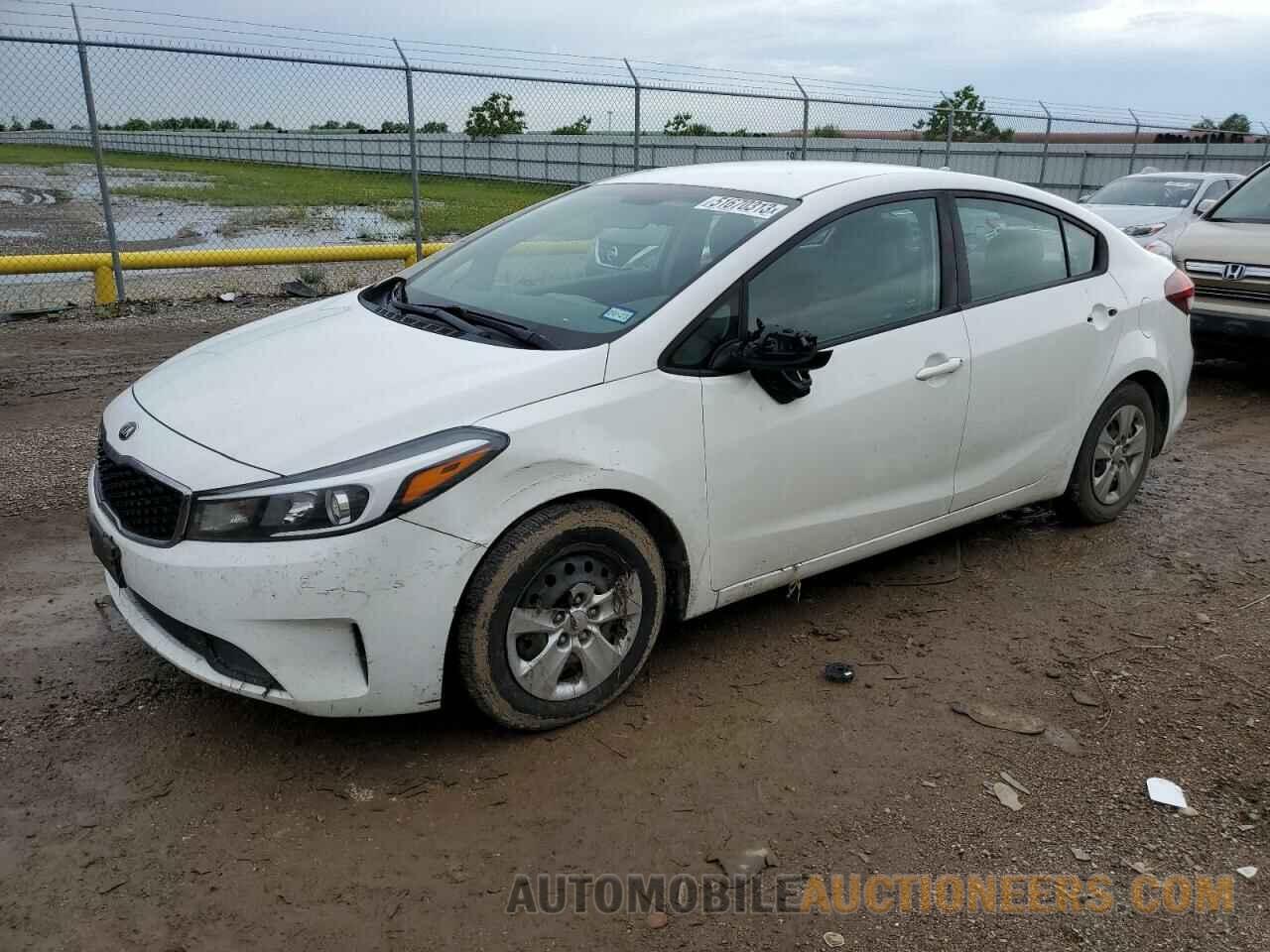 3KPFK4A71JE235667 KIA FORTE 2018