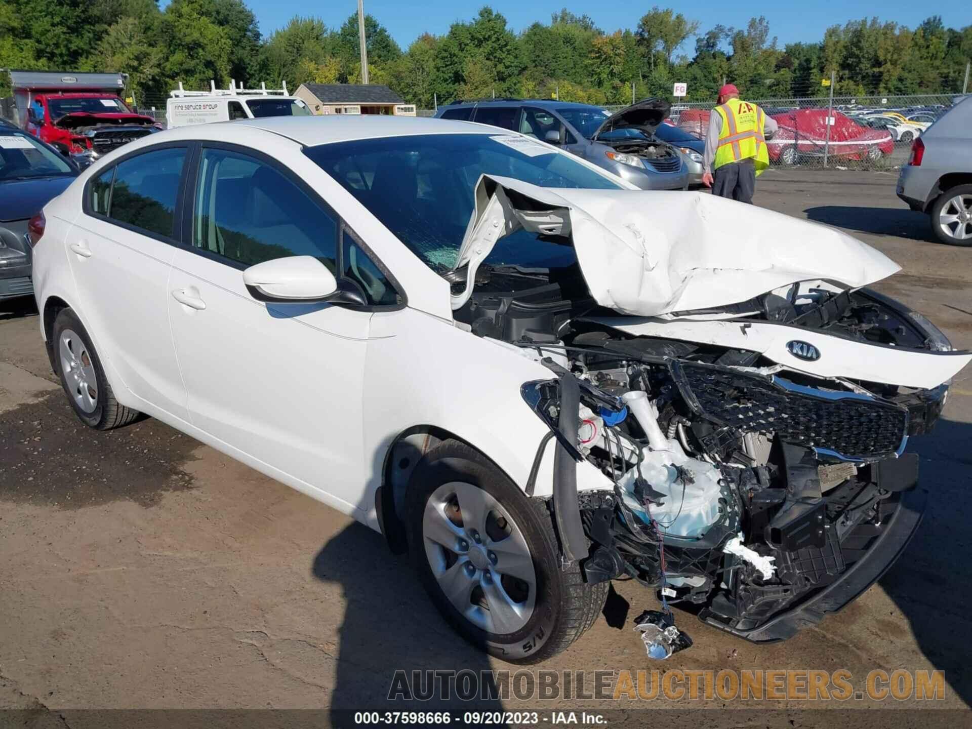 3KPFK4A71JE235894 KIA FORTE 2018