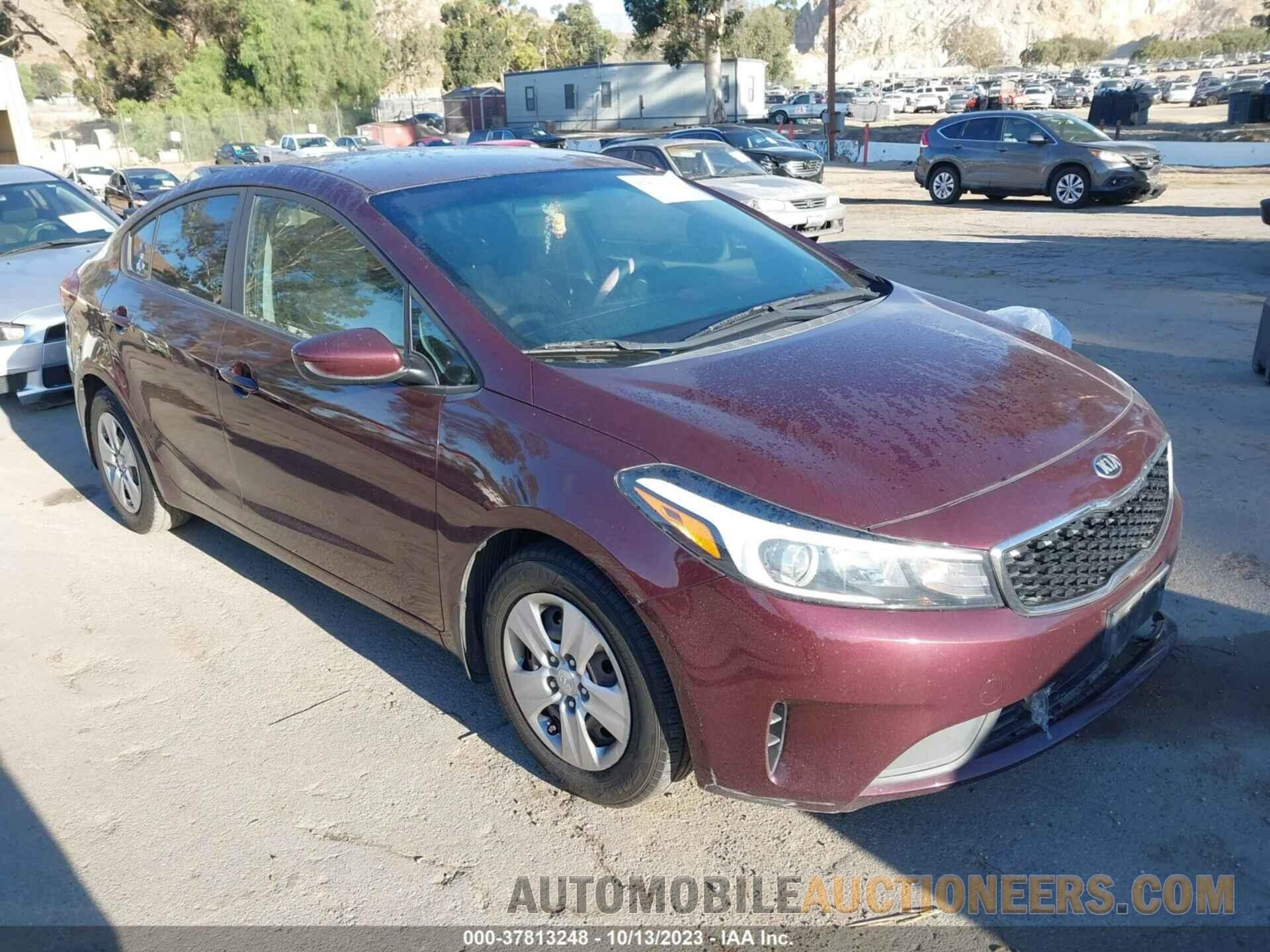 3KPFK4A71JE246149 KIA FORTE 2018