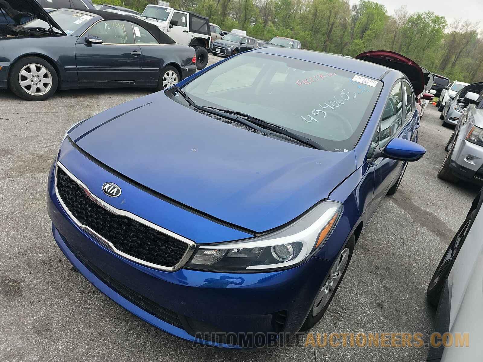 3KPFK4A71JE246698 Kia Forte LX 2018