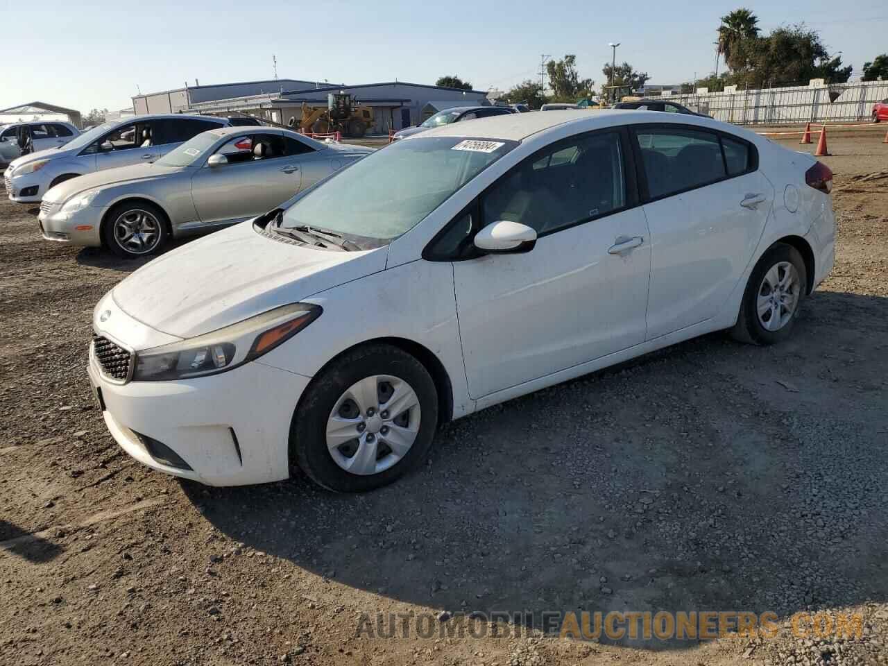 3KPFK4A72HE032359 KIA FORTE 2017