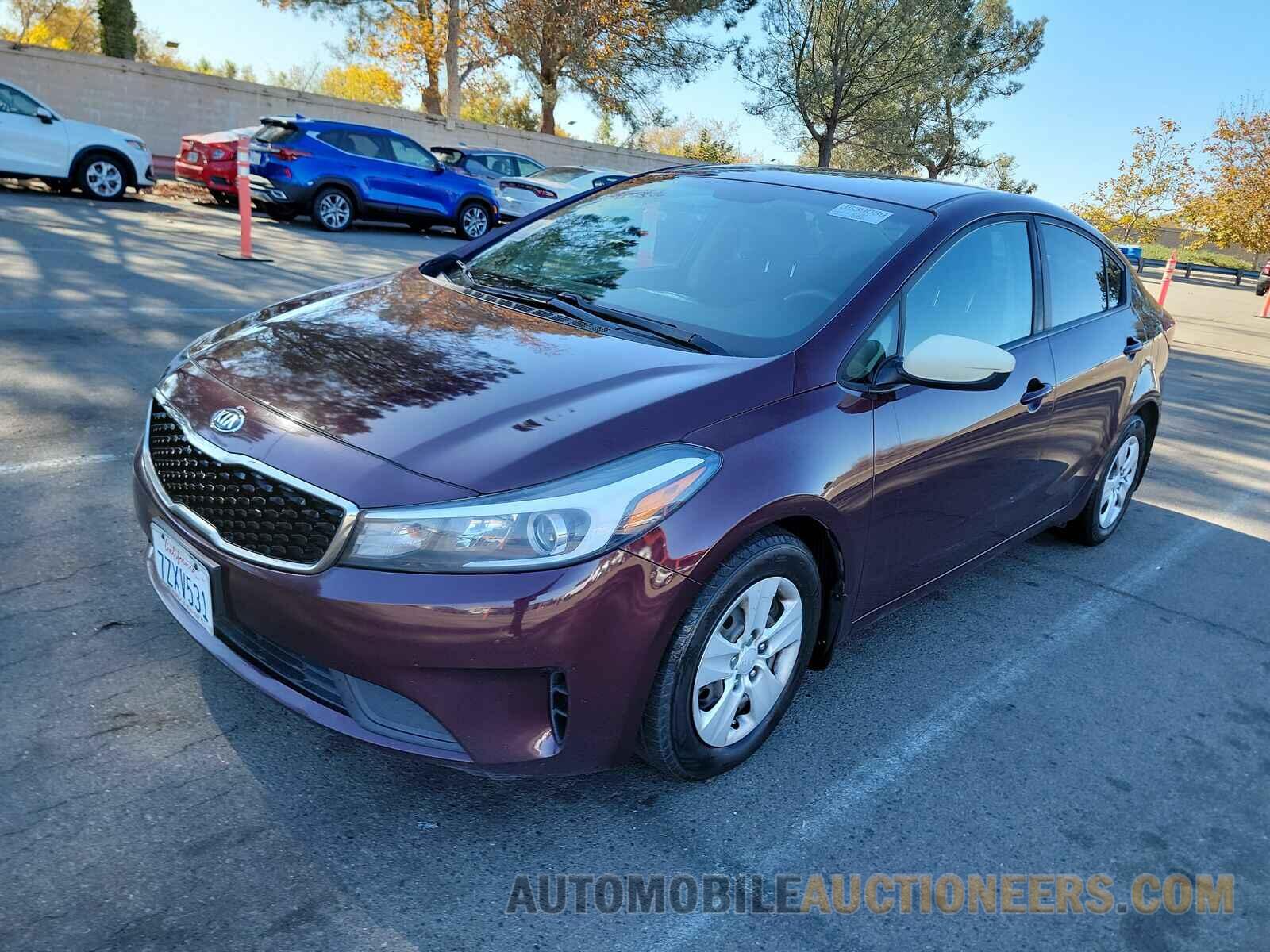 3KPFK4A72HE059738 Kia Forte LX 2017