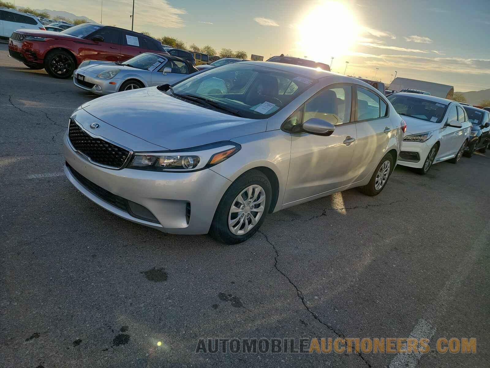 3KPFK4A72HE087443 Kia Forte LX 2017