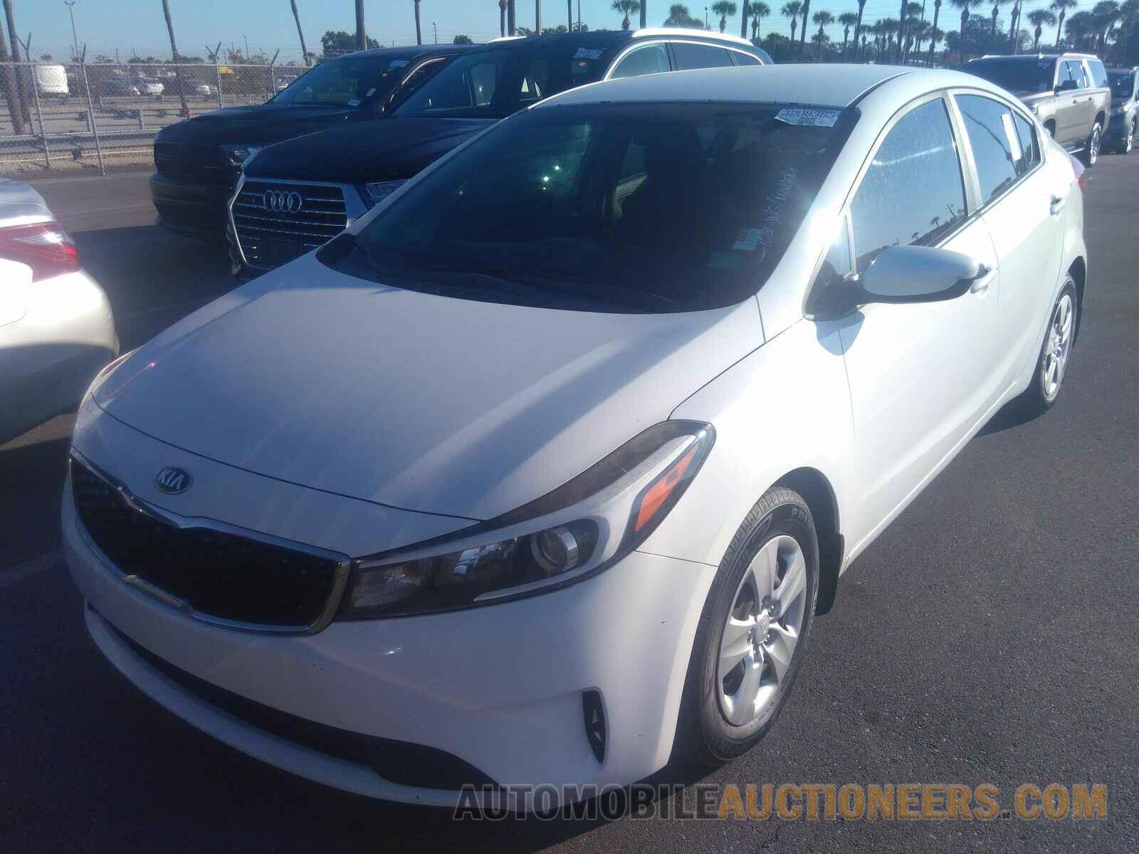 3KPFK4A72HE097003 Kia Forte LX 2017